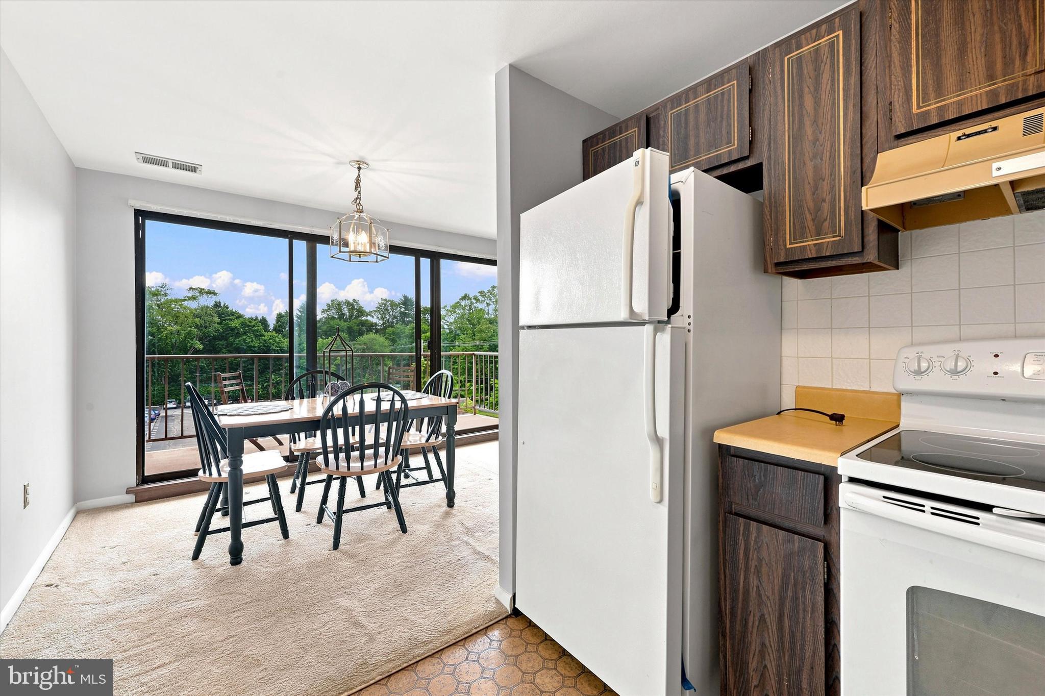 HOLLY HOUSE - Residential