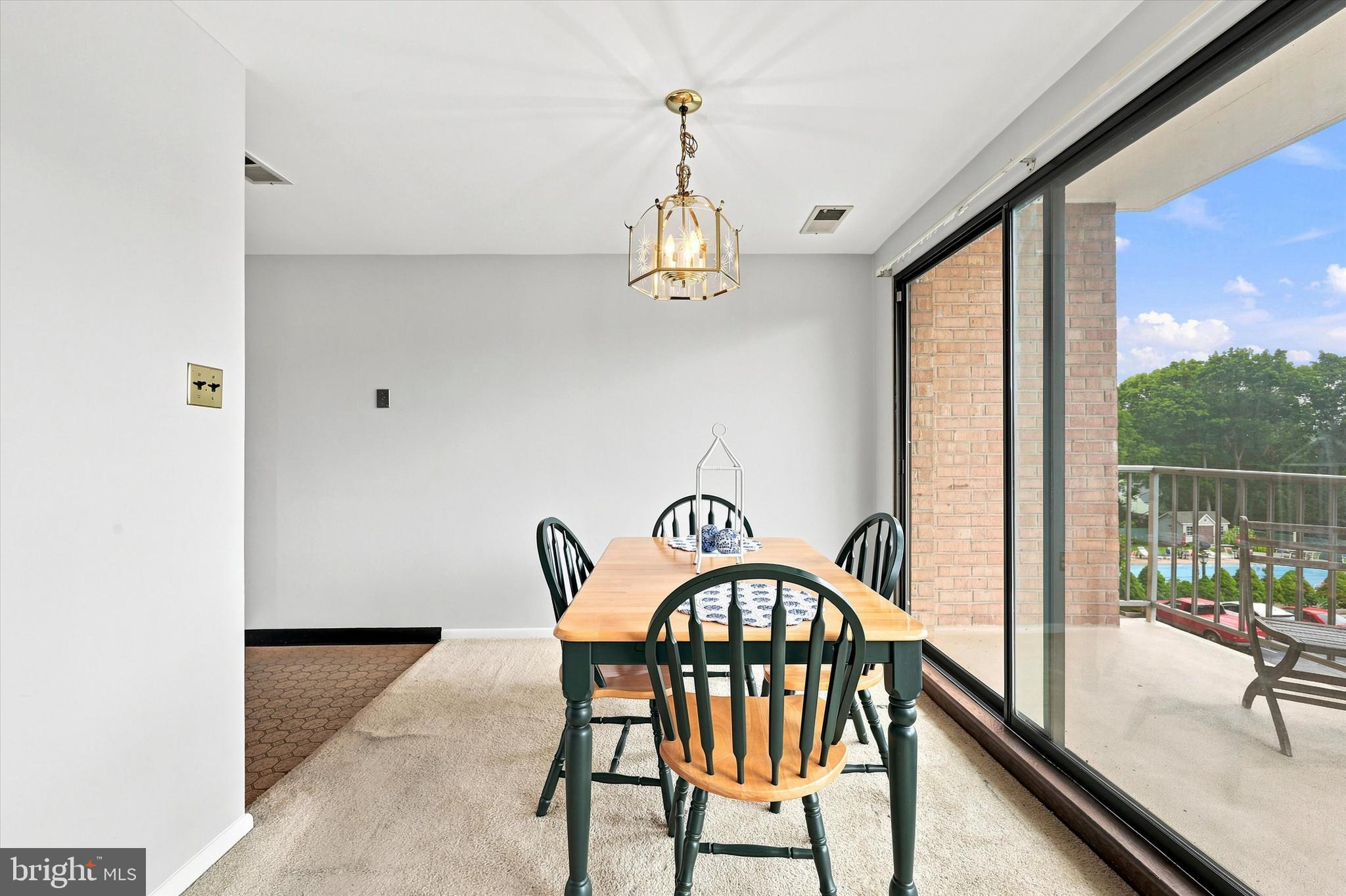 HOLLY HOUSE - Residential