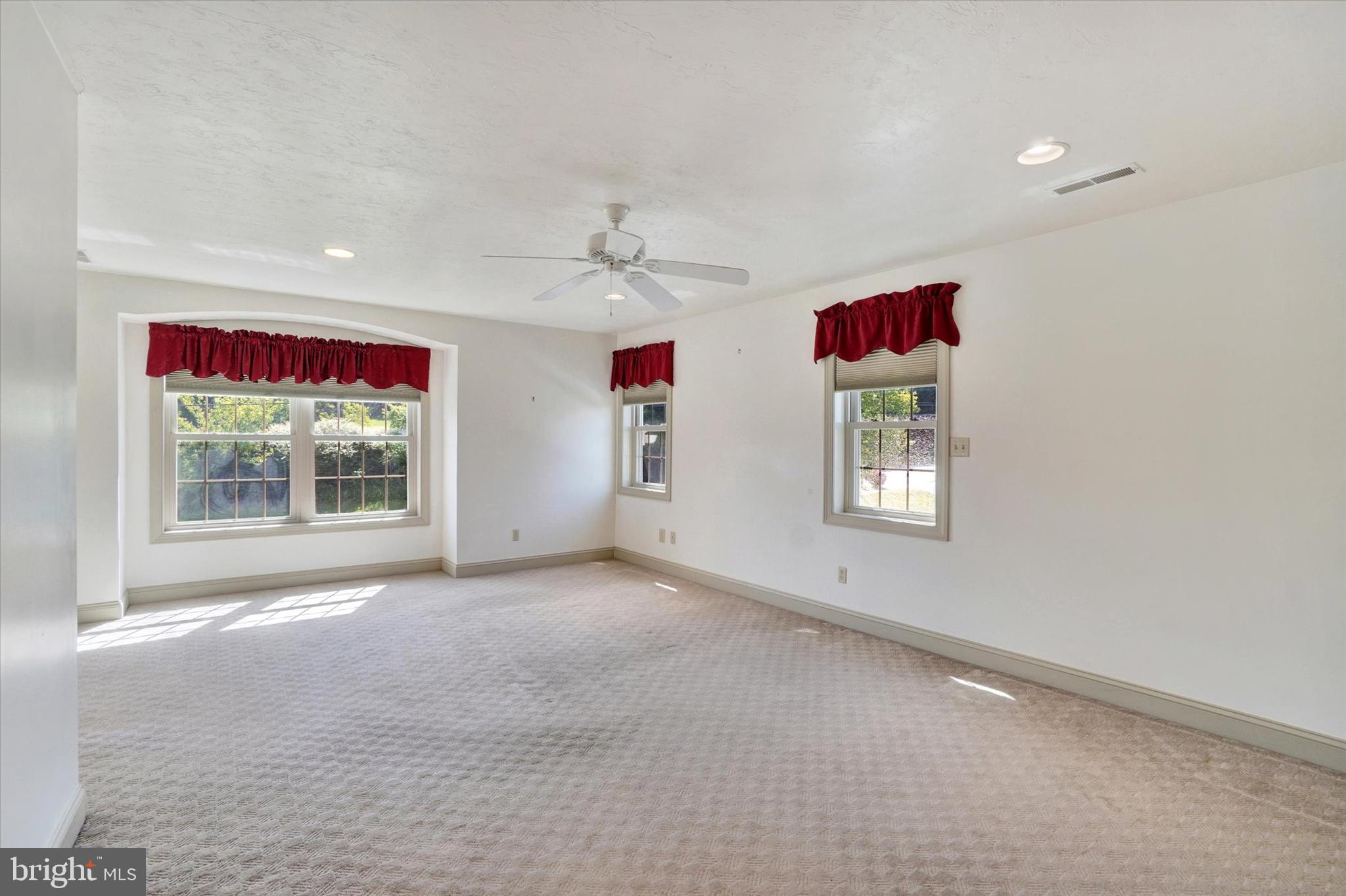SPRINGWOOD - Residential