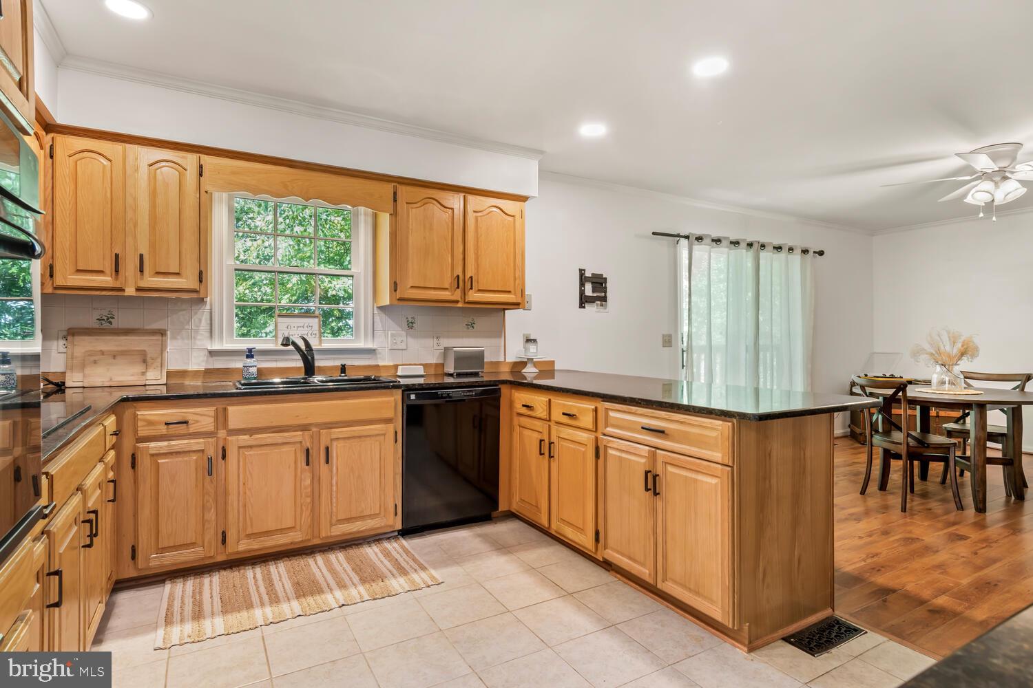 ROYAL OAK - Residential