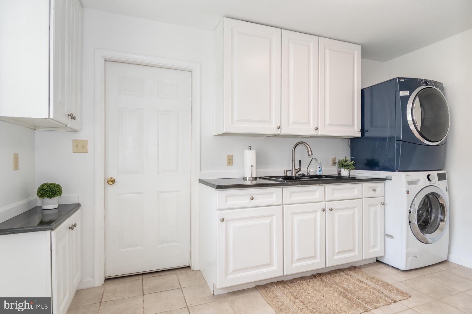 ROYAL OAK - Residential