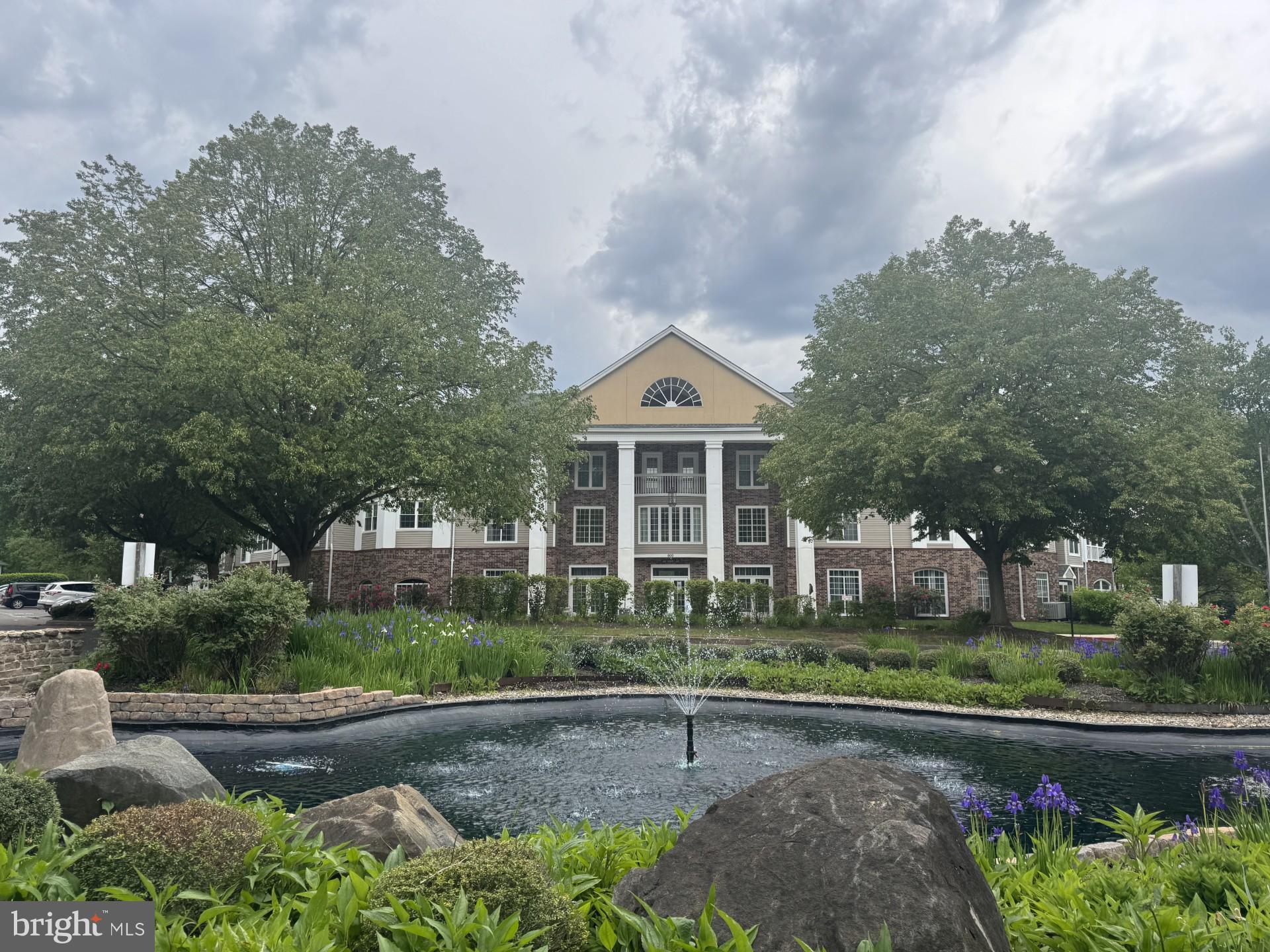 ENGLISH COUNTRY MANOR - Residential
