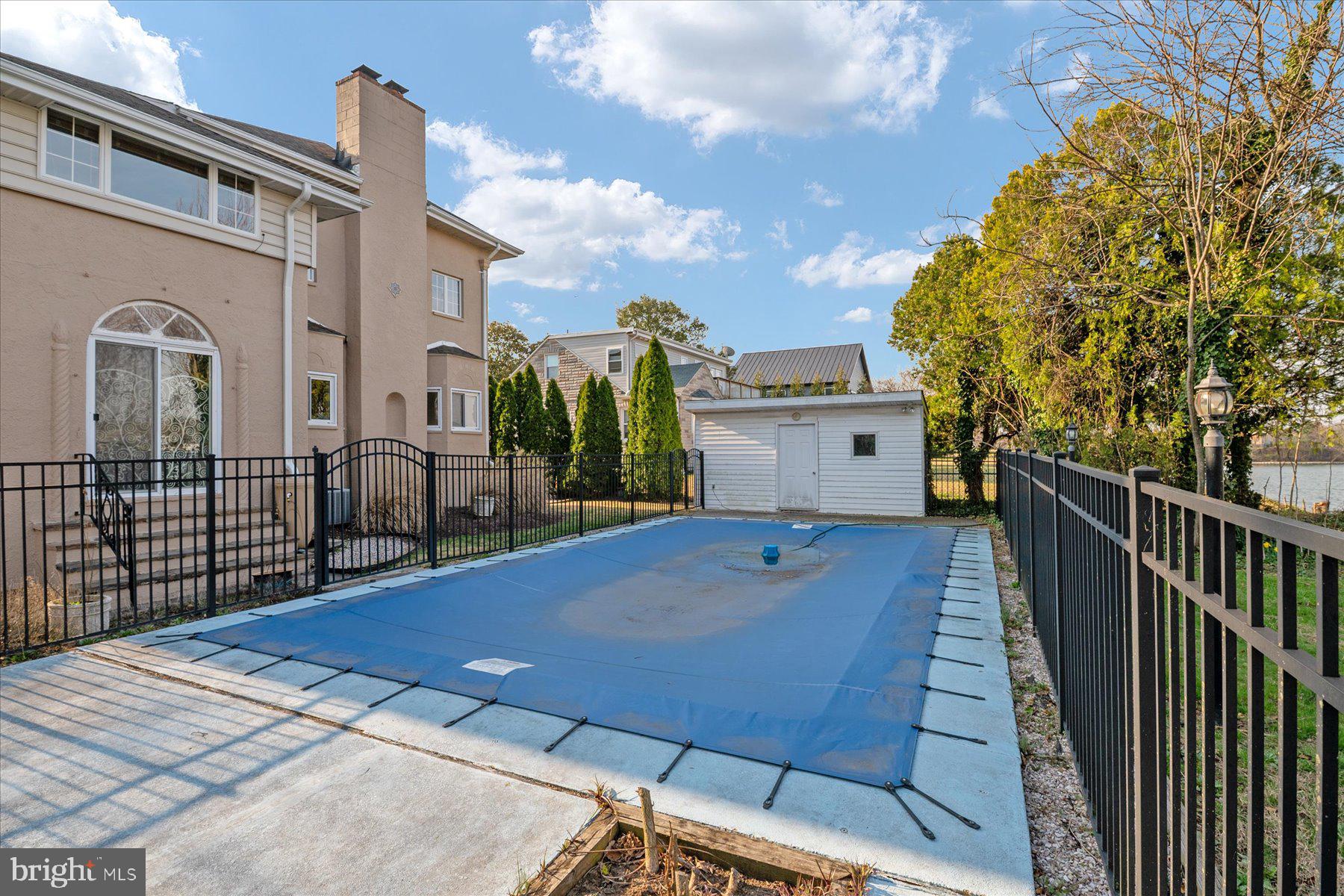 SUNSET BEACH - Residential