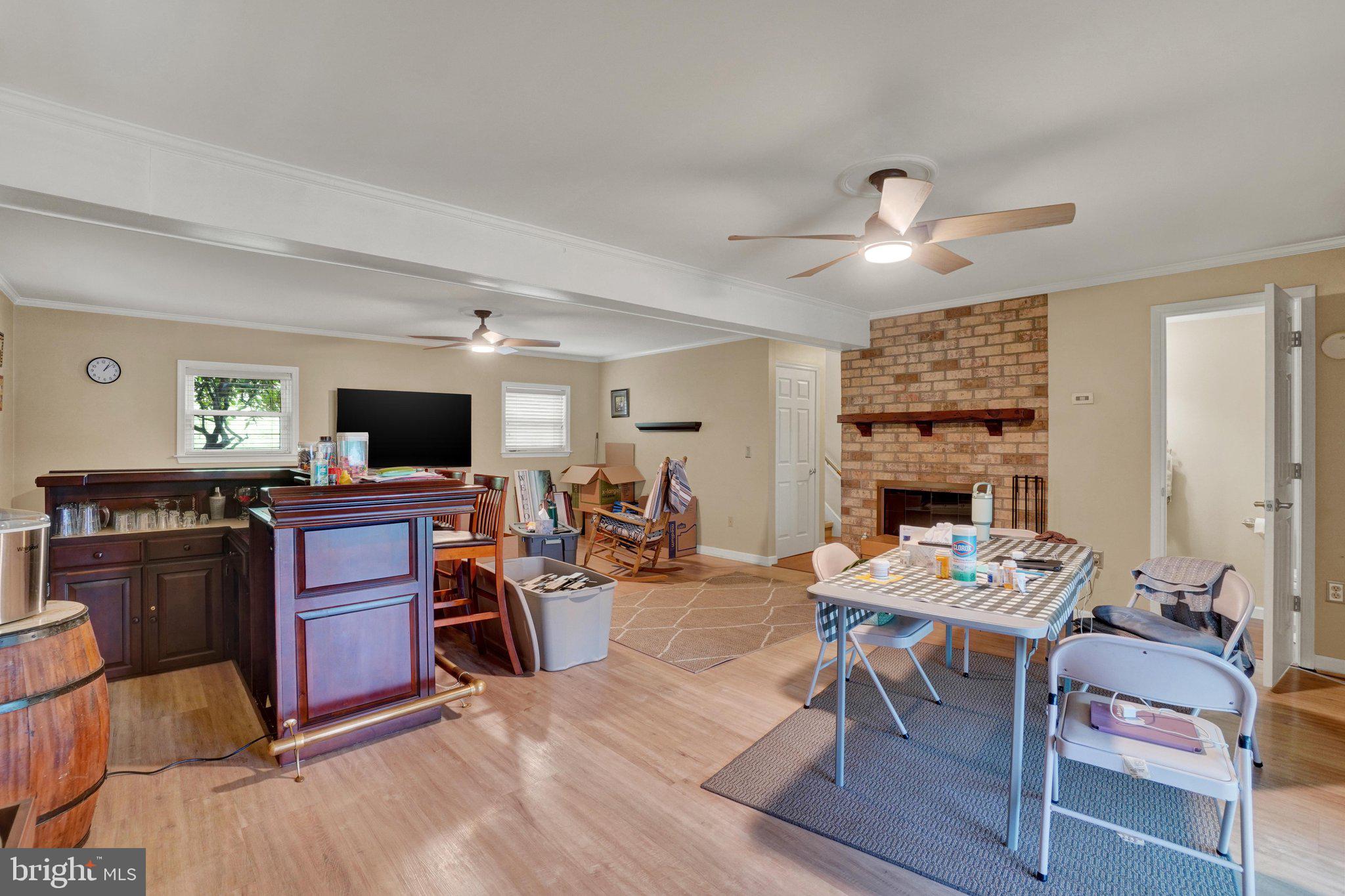 THE OAKS - Residential