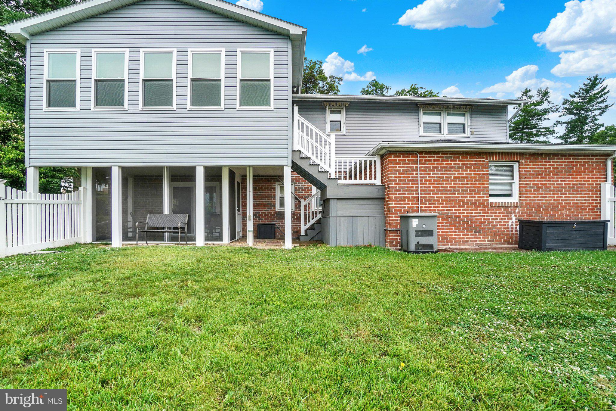 THE OAKS - Residential