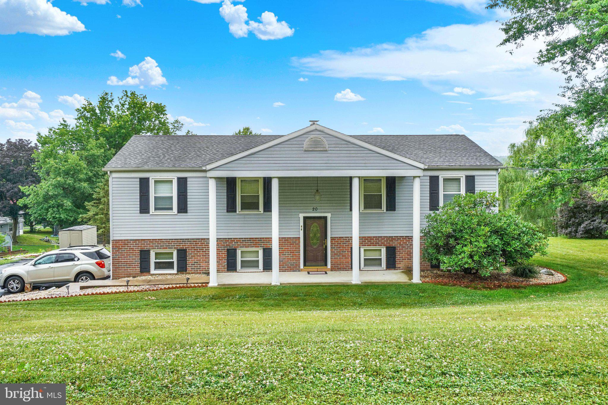 THE OAKS - Residential