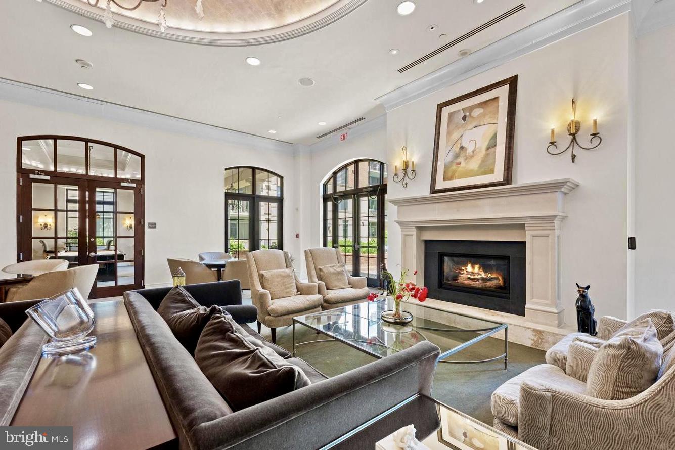 GALLERY AT WHITE FLINT - Residential