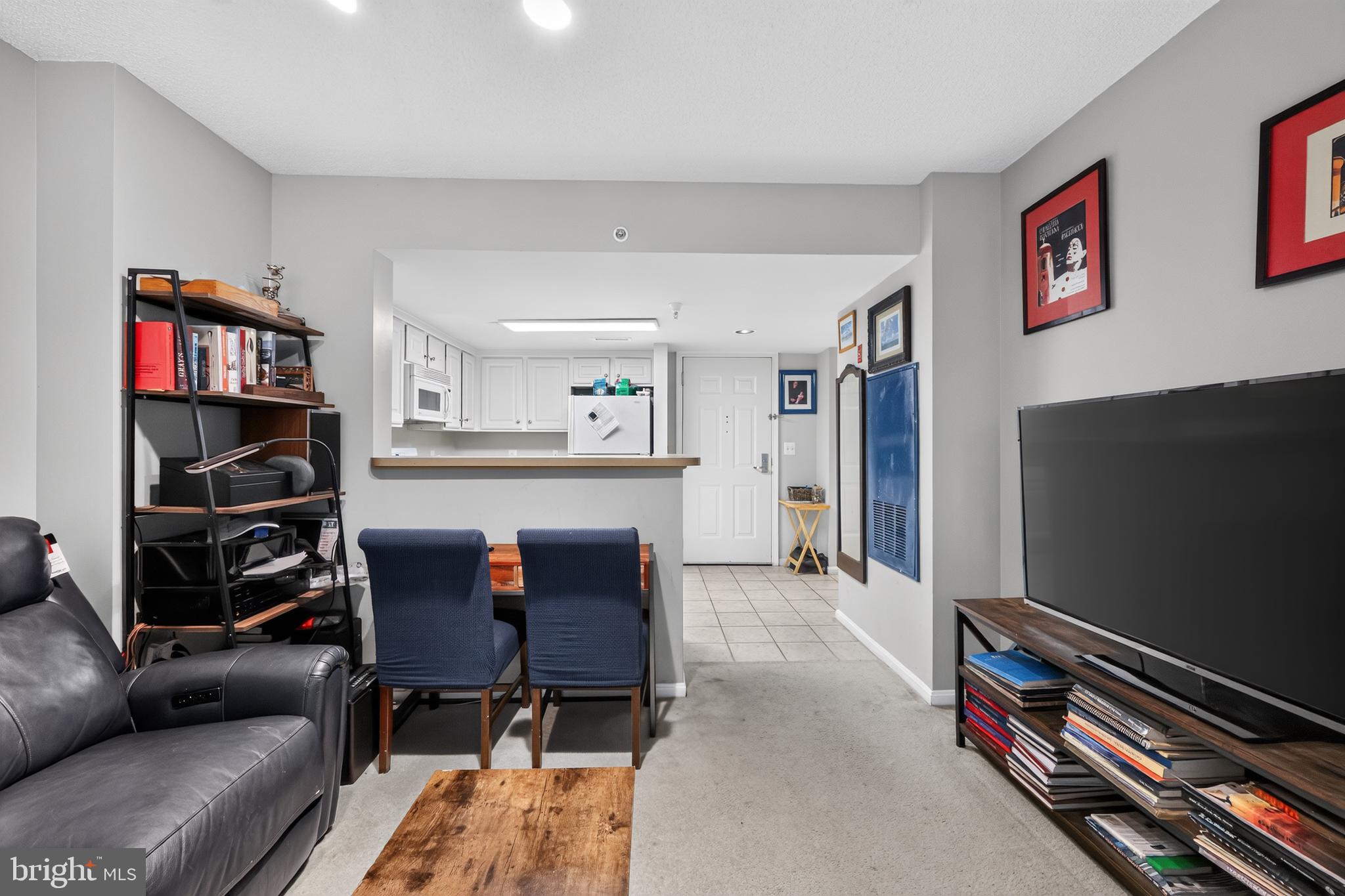GALLERY AT WHITE FLINT - Residential