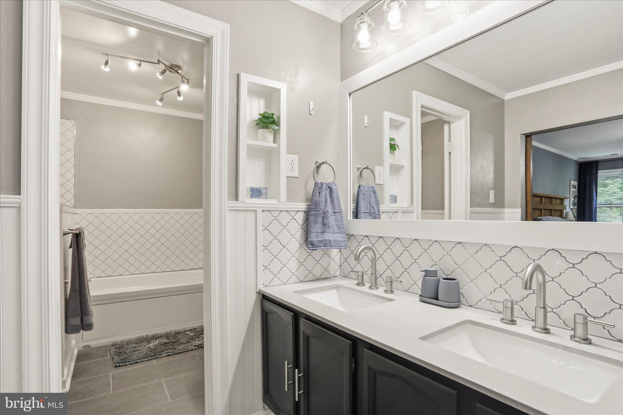 STONEBROOK FARMS - Residential