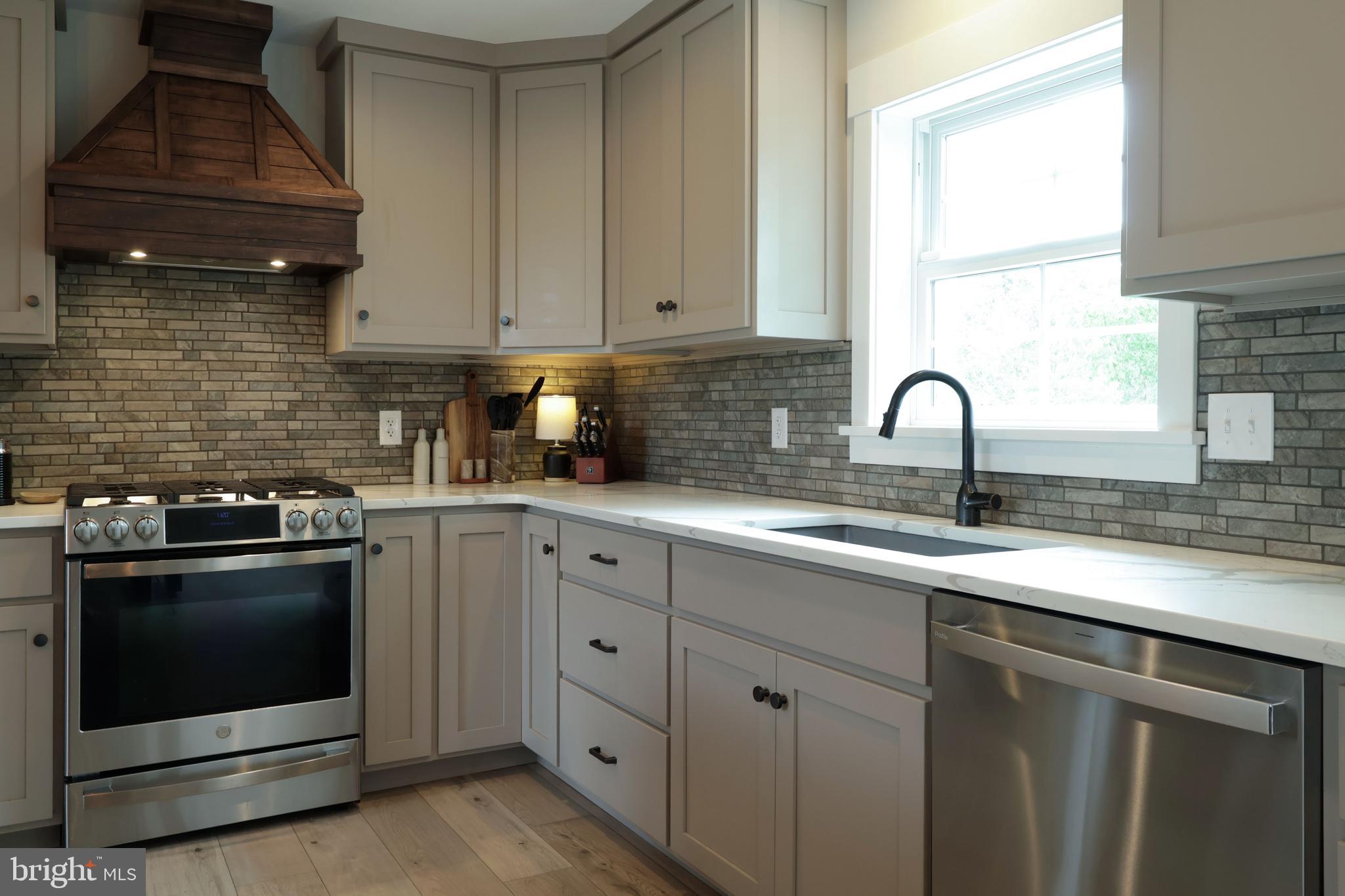 PARKVIEW HEIGHTS ESTATES - Residential