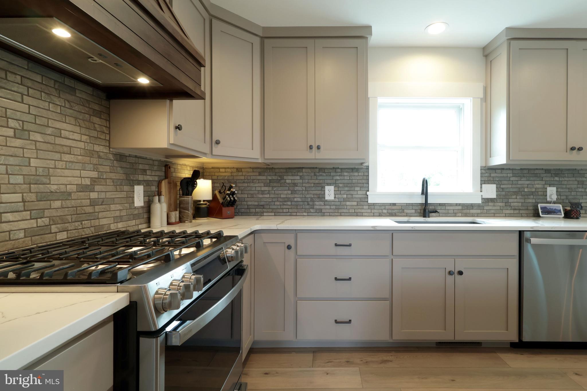 PARKVIEW HEIGHTS ESTATES - Residential