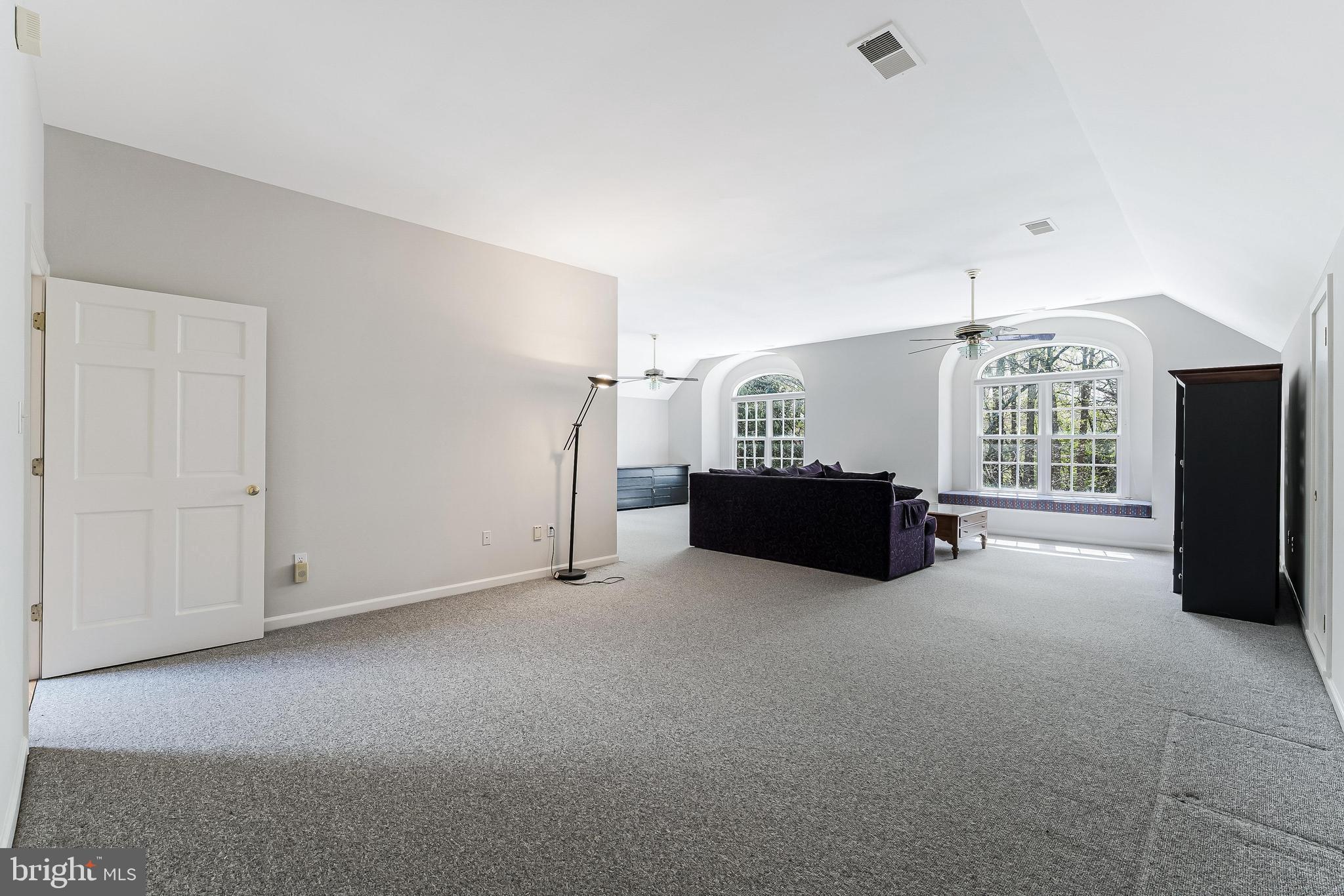 CREWS WOODS - Residential