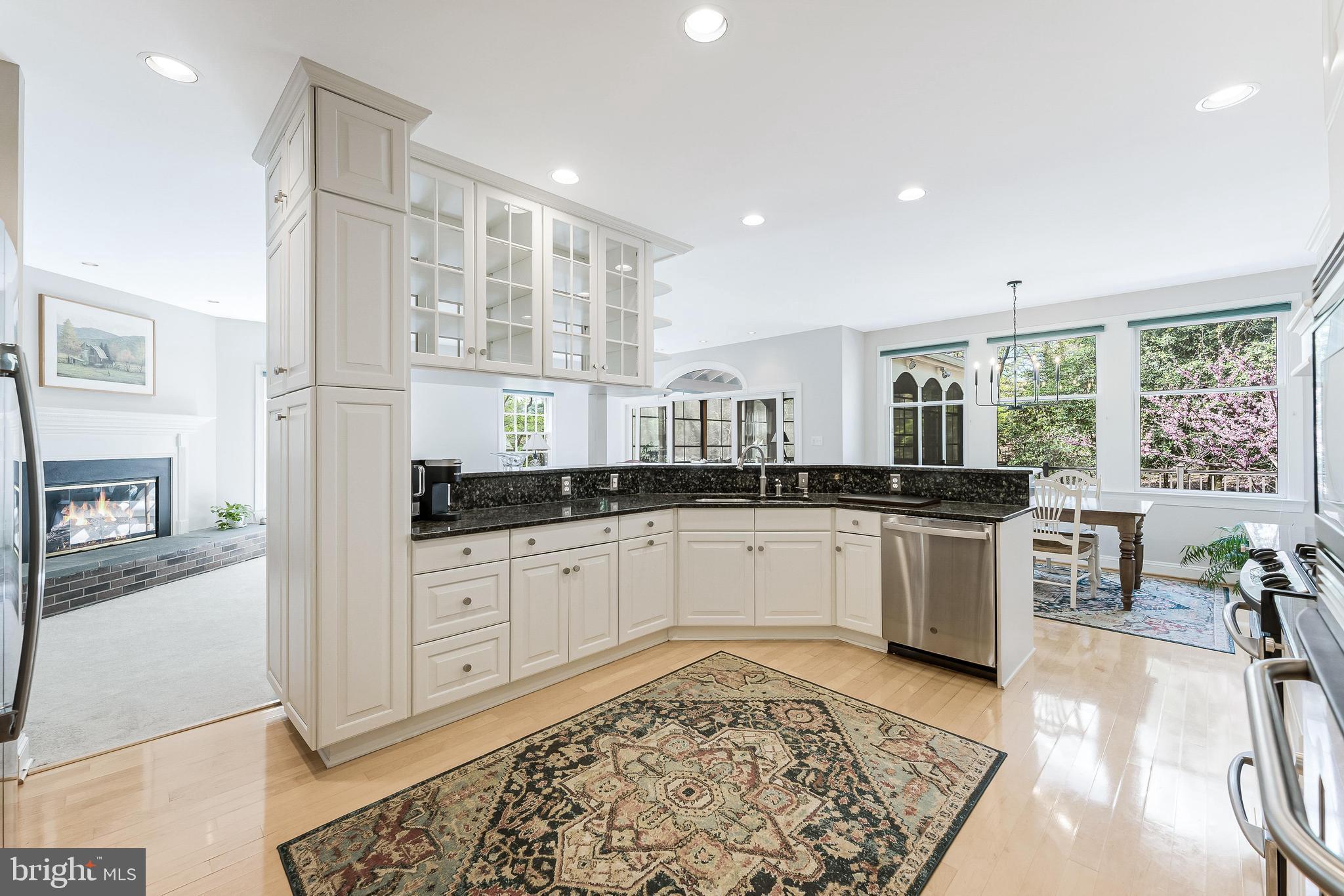 CREWS WOODS - Residential