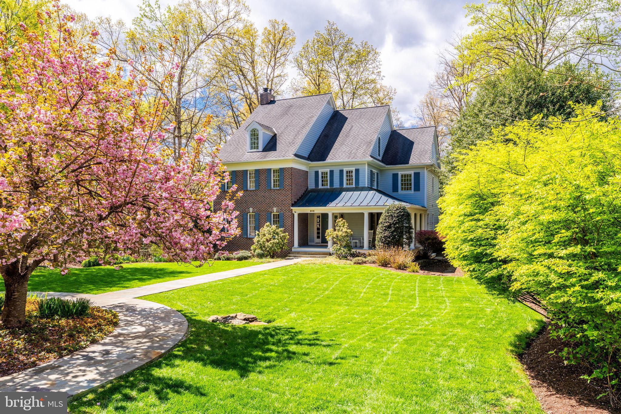 CREWS WOODS - Residential