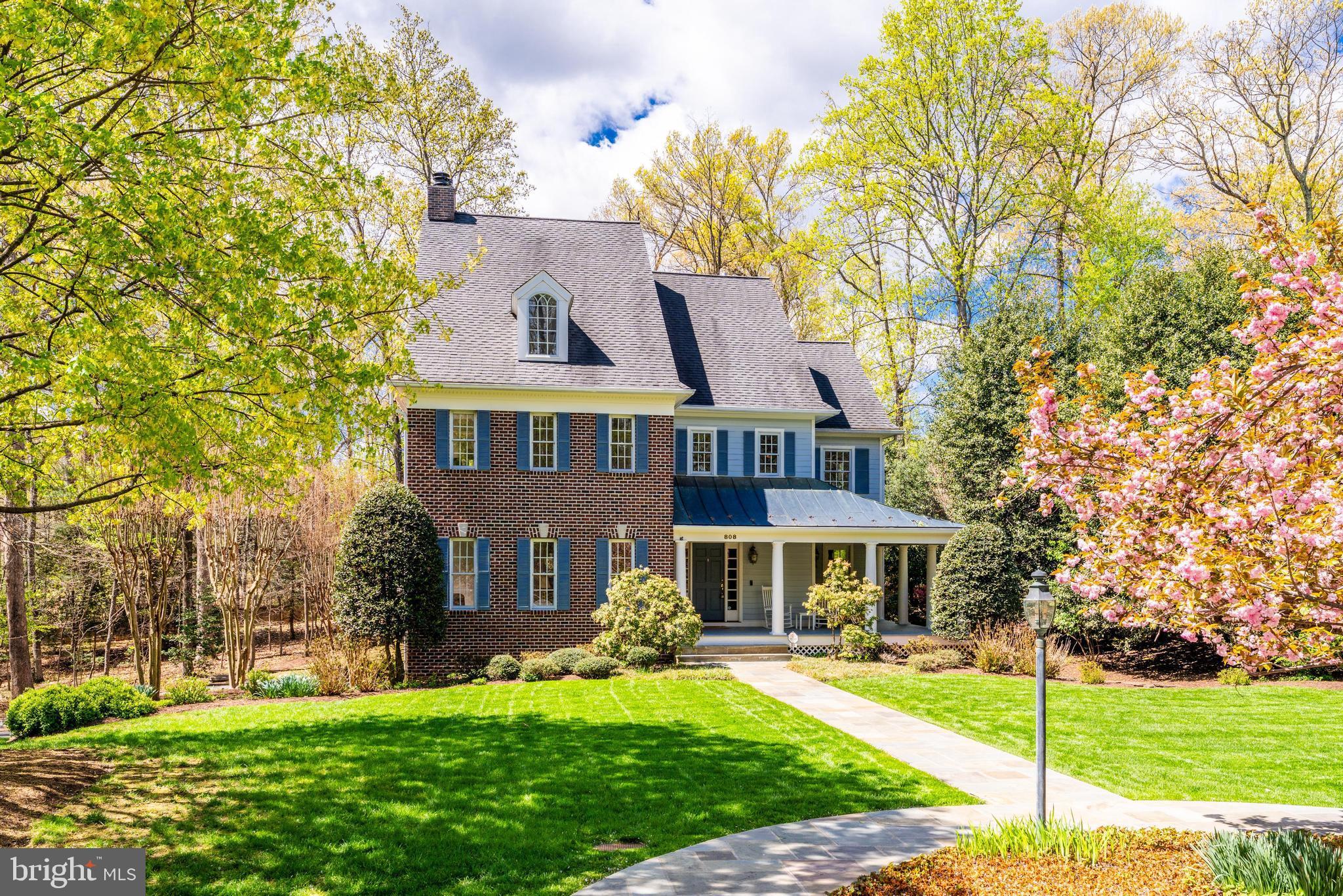 CREWS WOODS - Residential