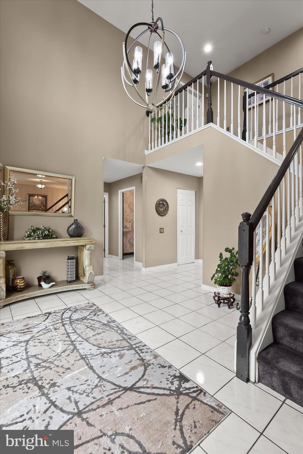 VELVET HILLS - Residential