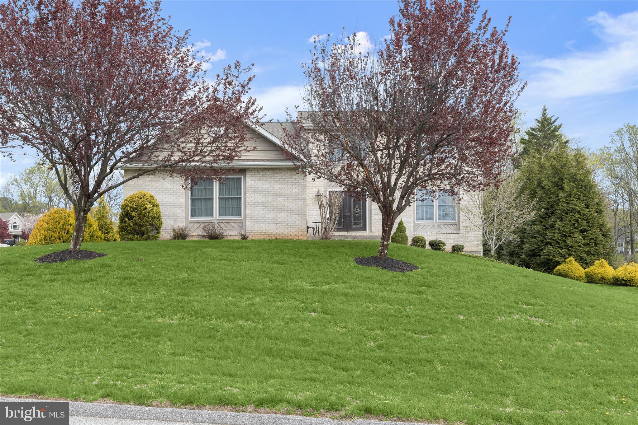 VELVET HILLS - Residential