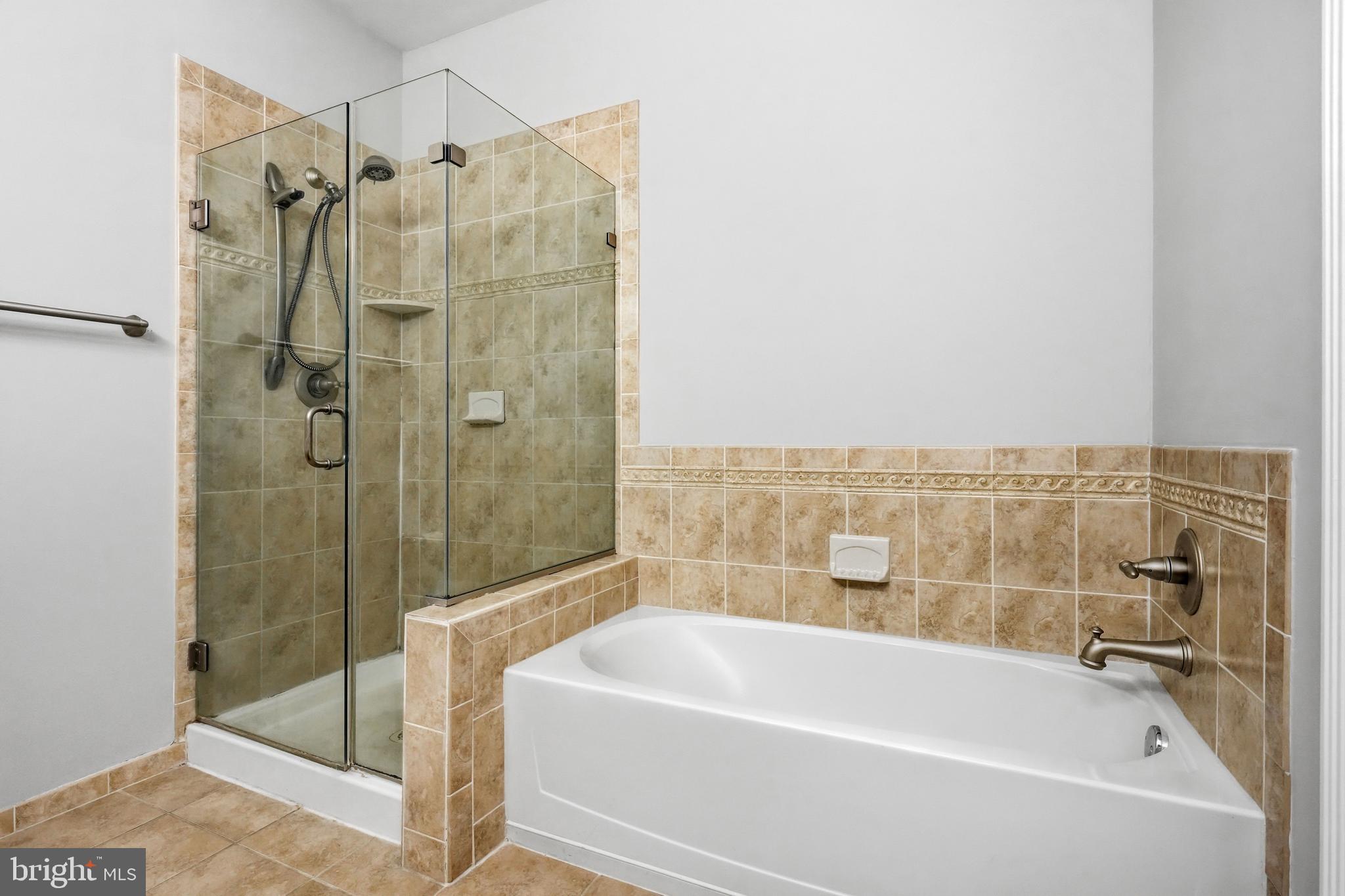 THE GRANDE AT RIVERVIEW - Residential