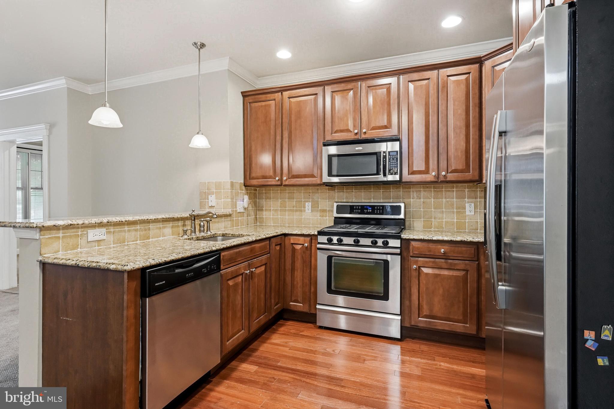 THE GRANDE AT RIVERVIEW - Residential