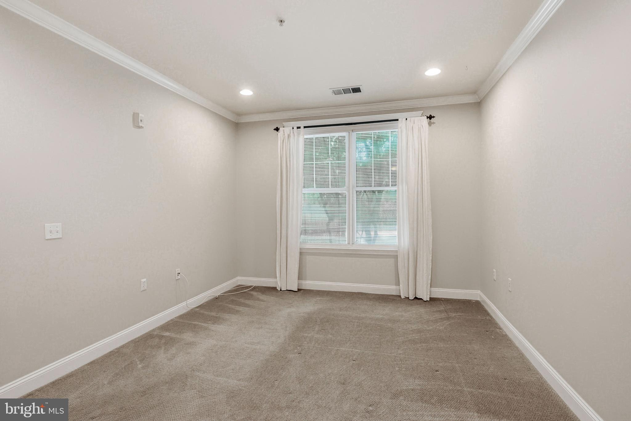 THE GRANDE AT RIVERVIEW - Residential