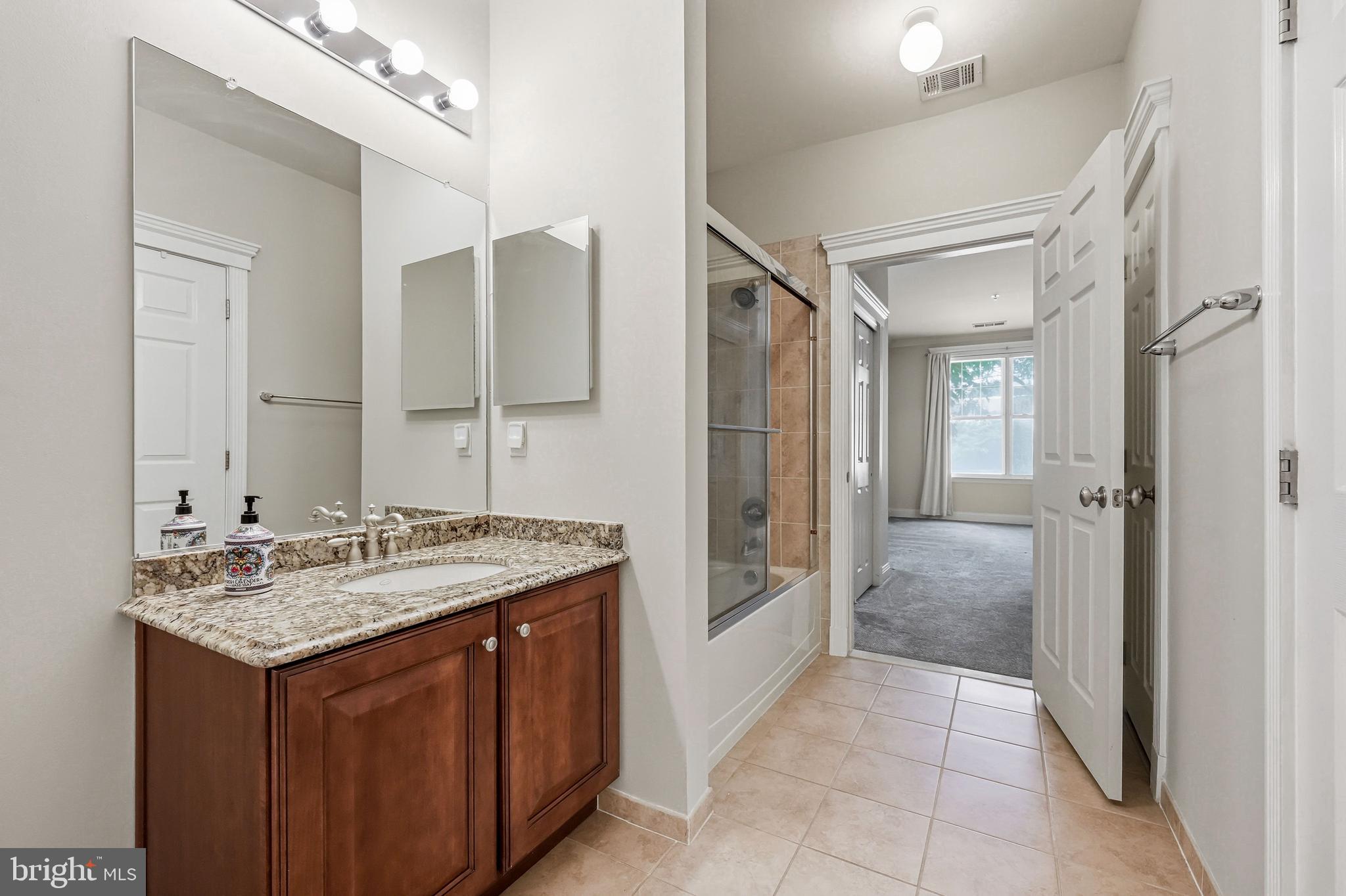 THE GRANDE AT RIVERVIEW - Residential