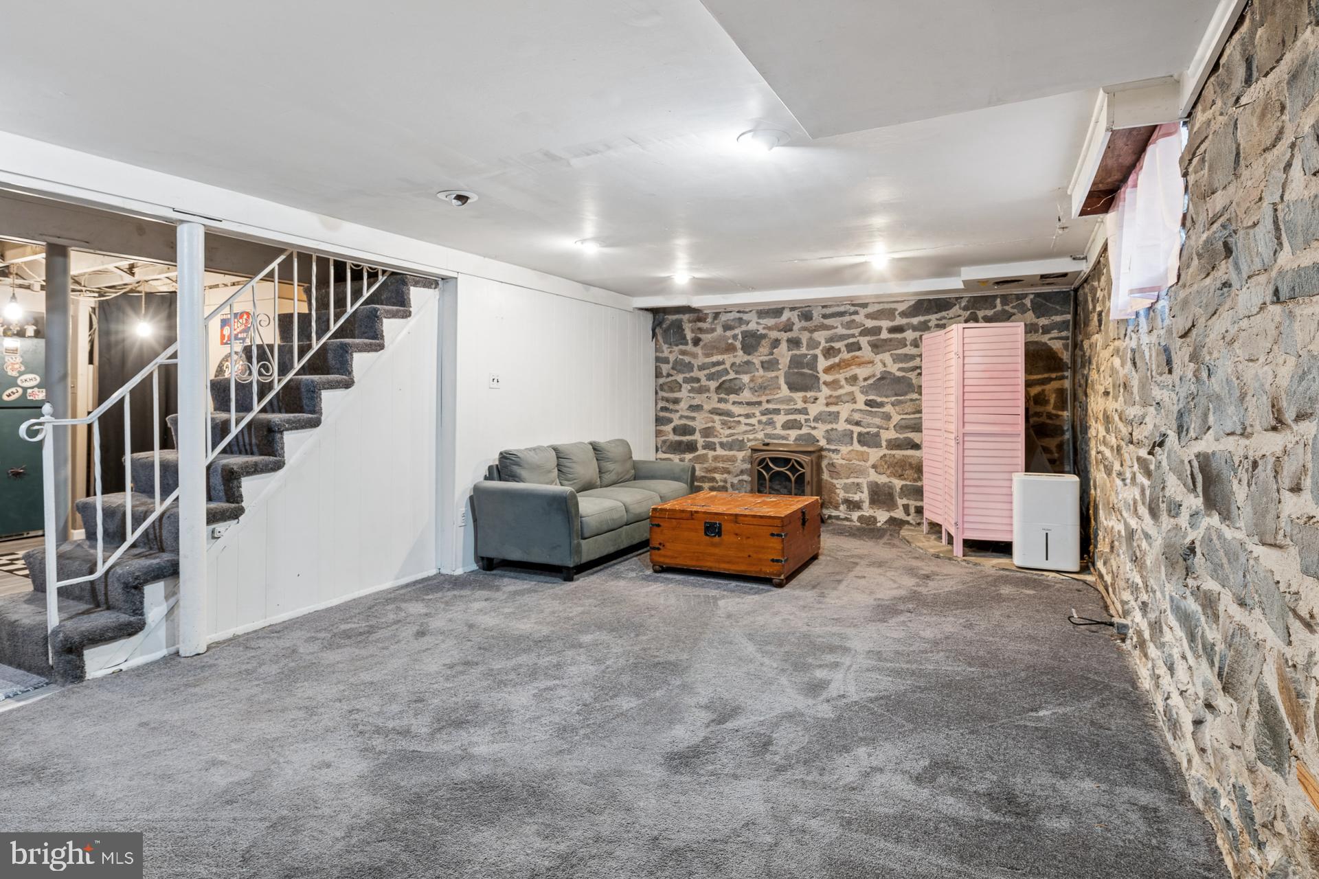 KENSINGTON - Residential