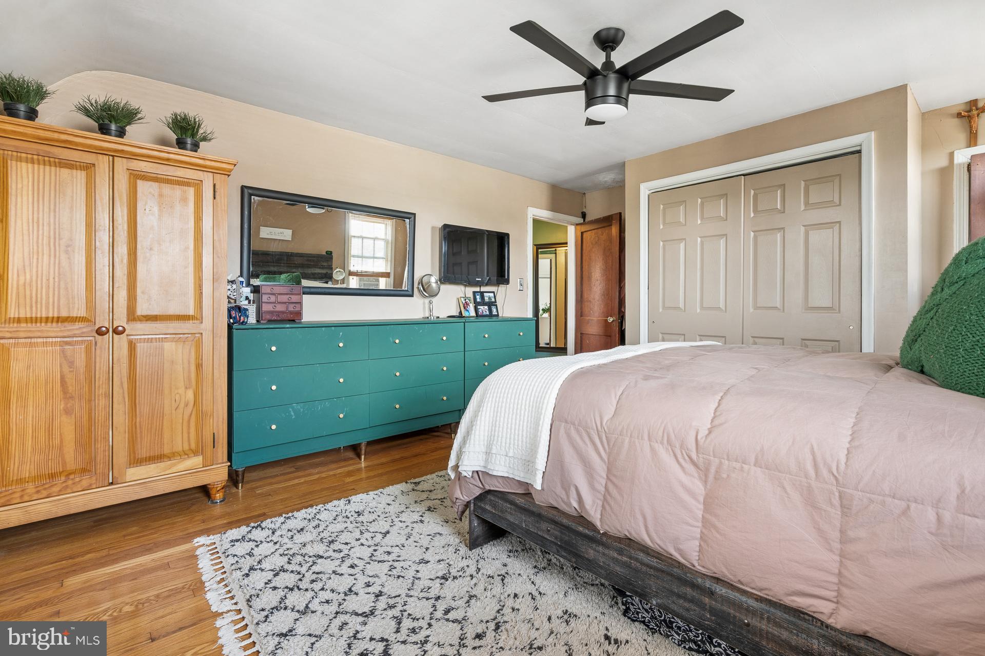 KENSINGTON - Residential