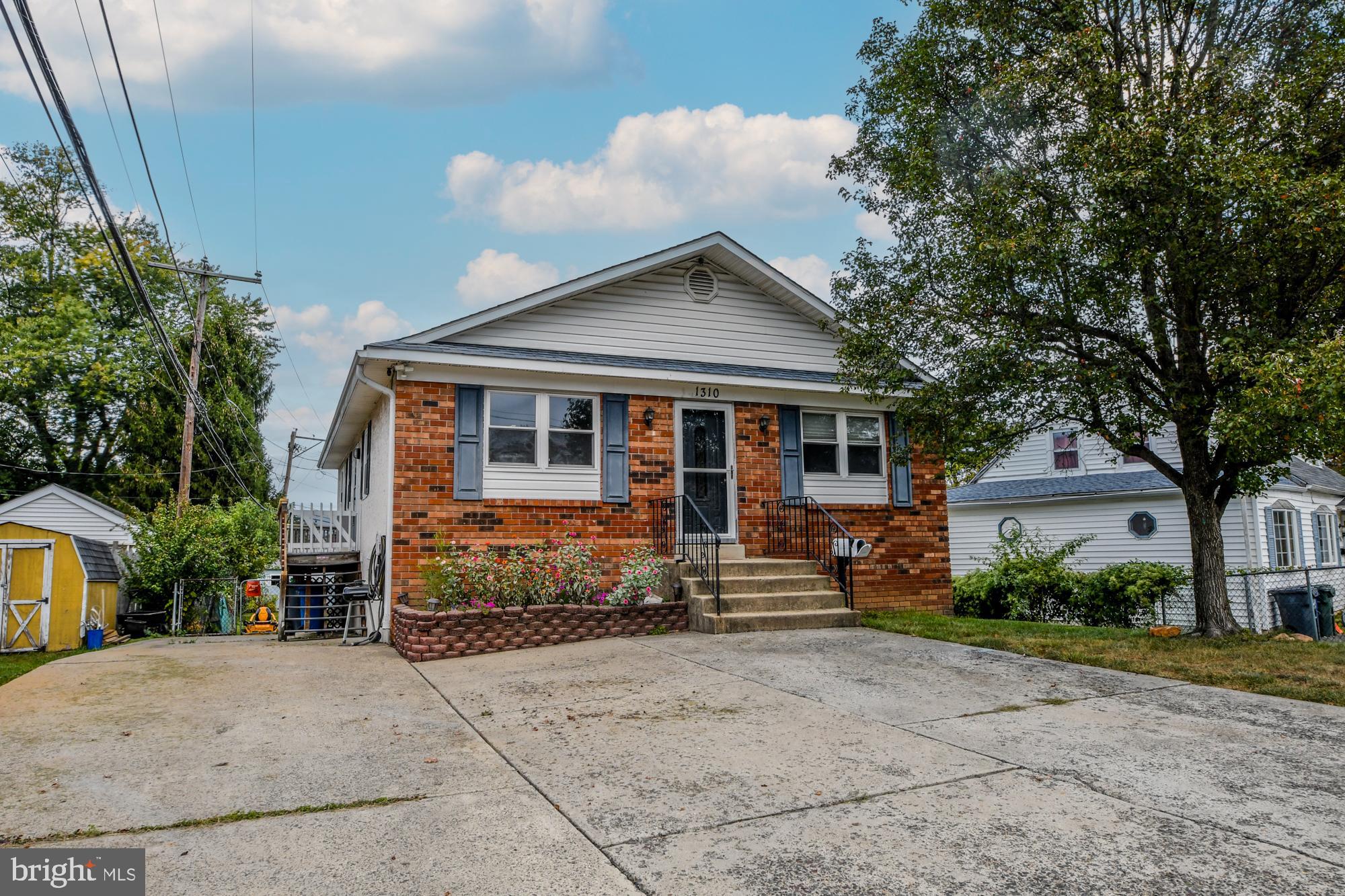 ROSLYN - Residential