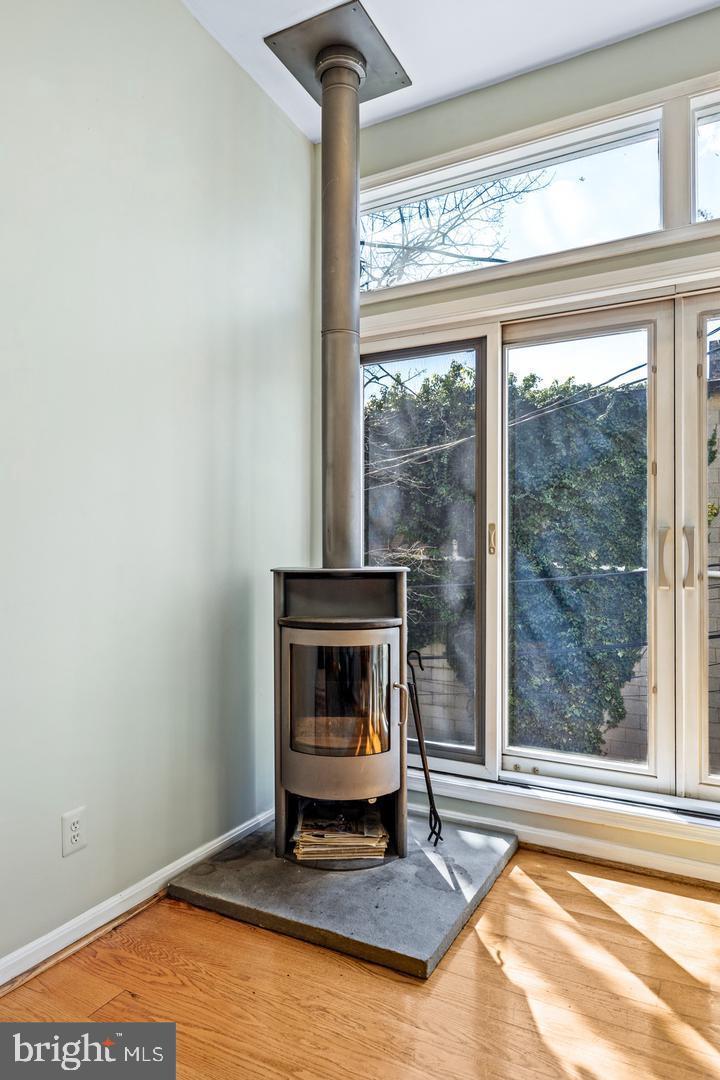 ALBEMARLE SQUARE - Residential
