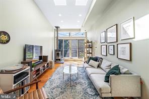 ALBEMARLE SQUARE - Residential