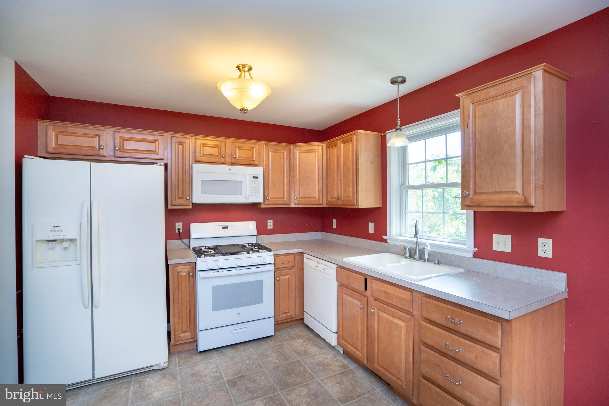 WHISPER RIDGE - Residential
