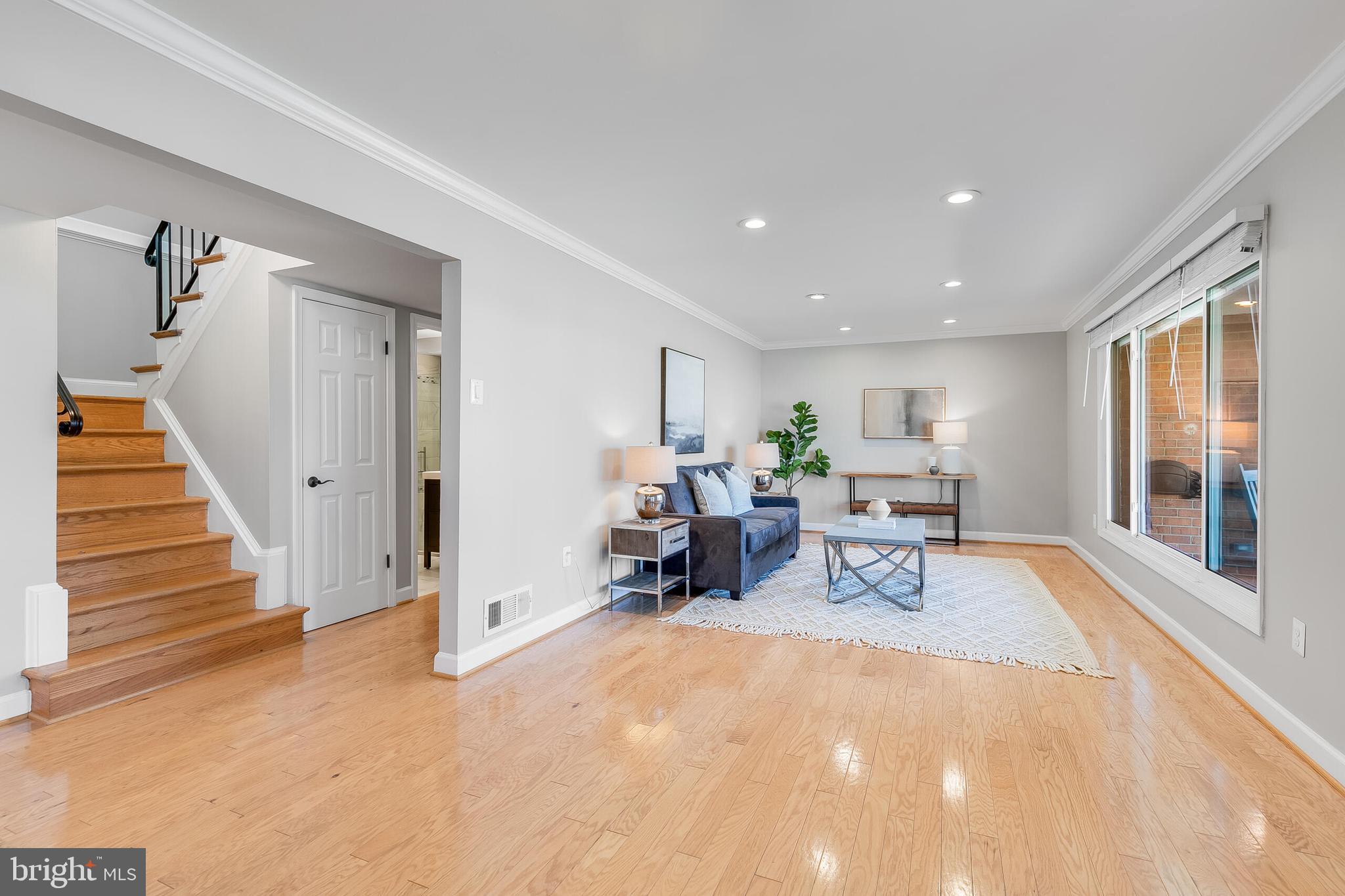 WEST SPRINGFIELD VILLAGE - Residential