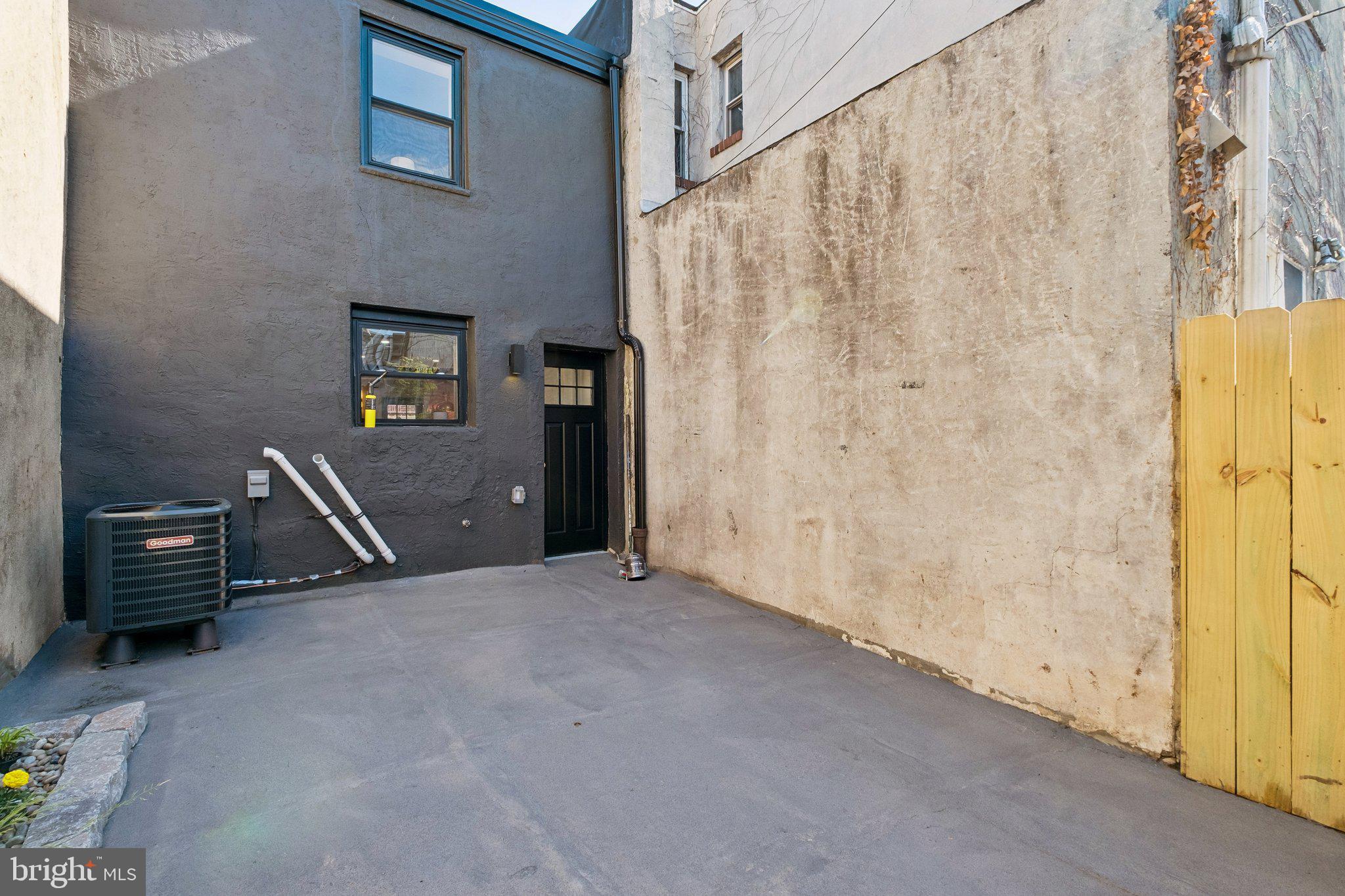 EAST PASSYUNK CROSSING - Residential