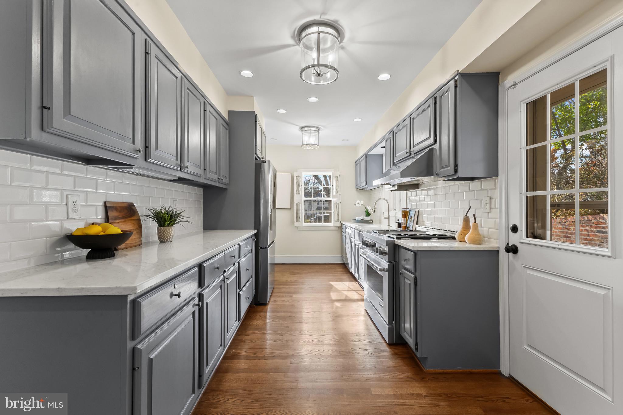JEFFERSON PARK - Residential