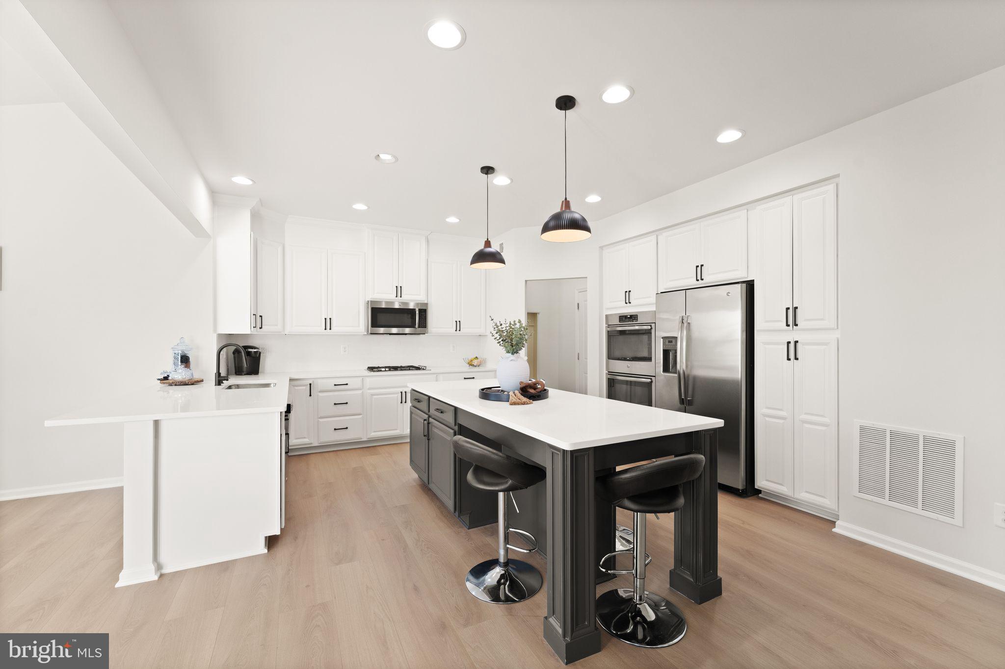 SEVEN HILLS - Residential