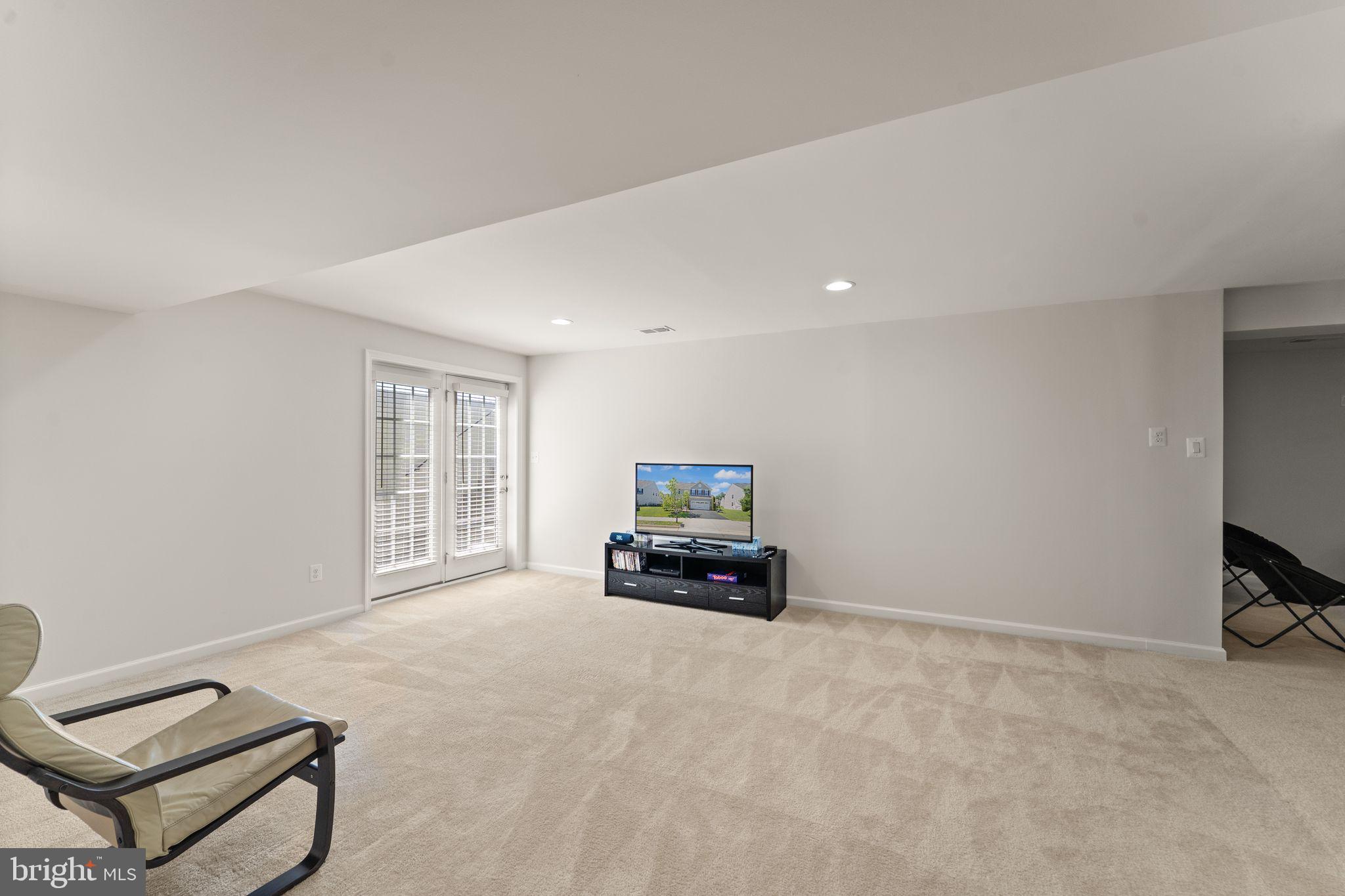 SEVEN HILLS - Residential