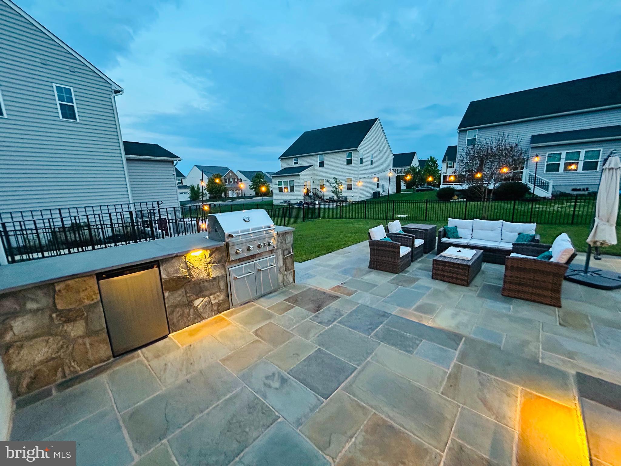SEVEN HILLS - Residential