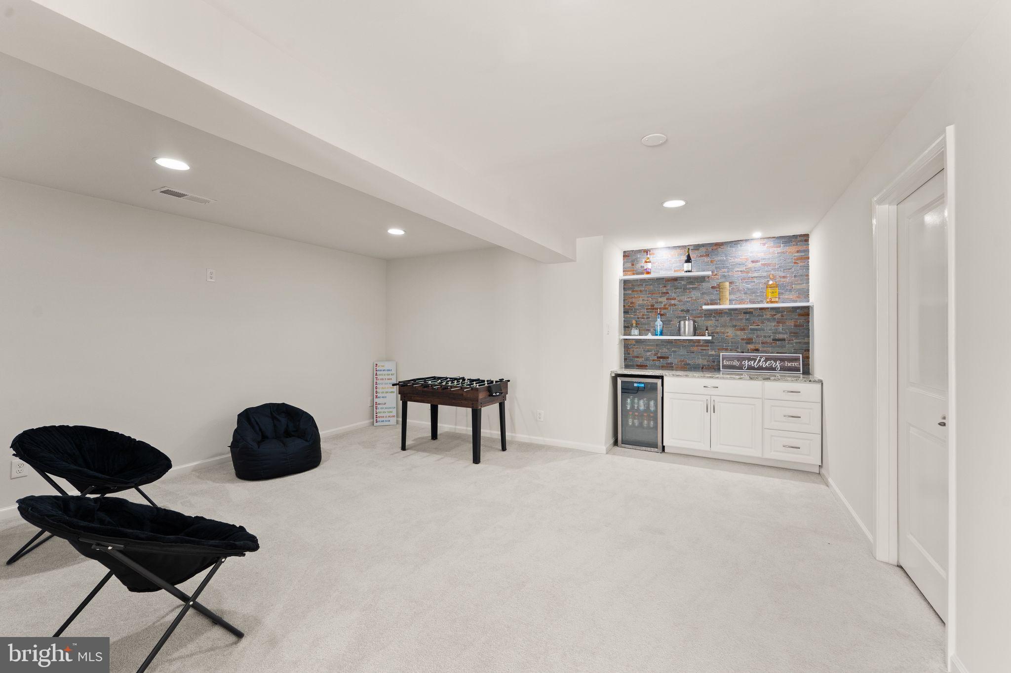SEVEN HILLS - Residential