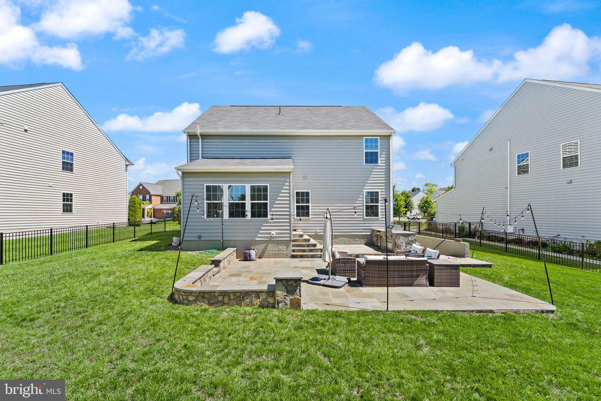 SEVEN HILLS - Residential