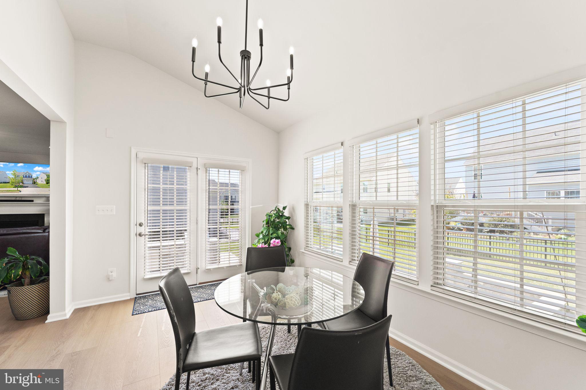 SEVEN HILLS - Residential