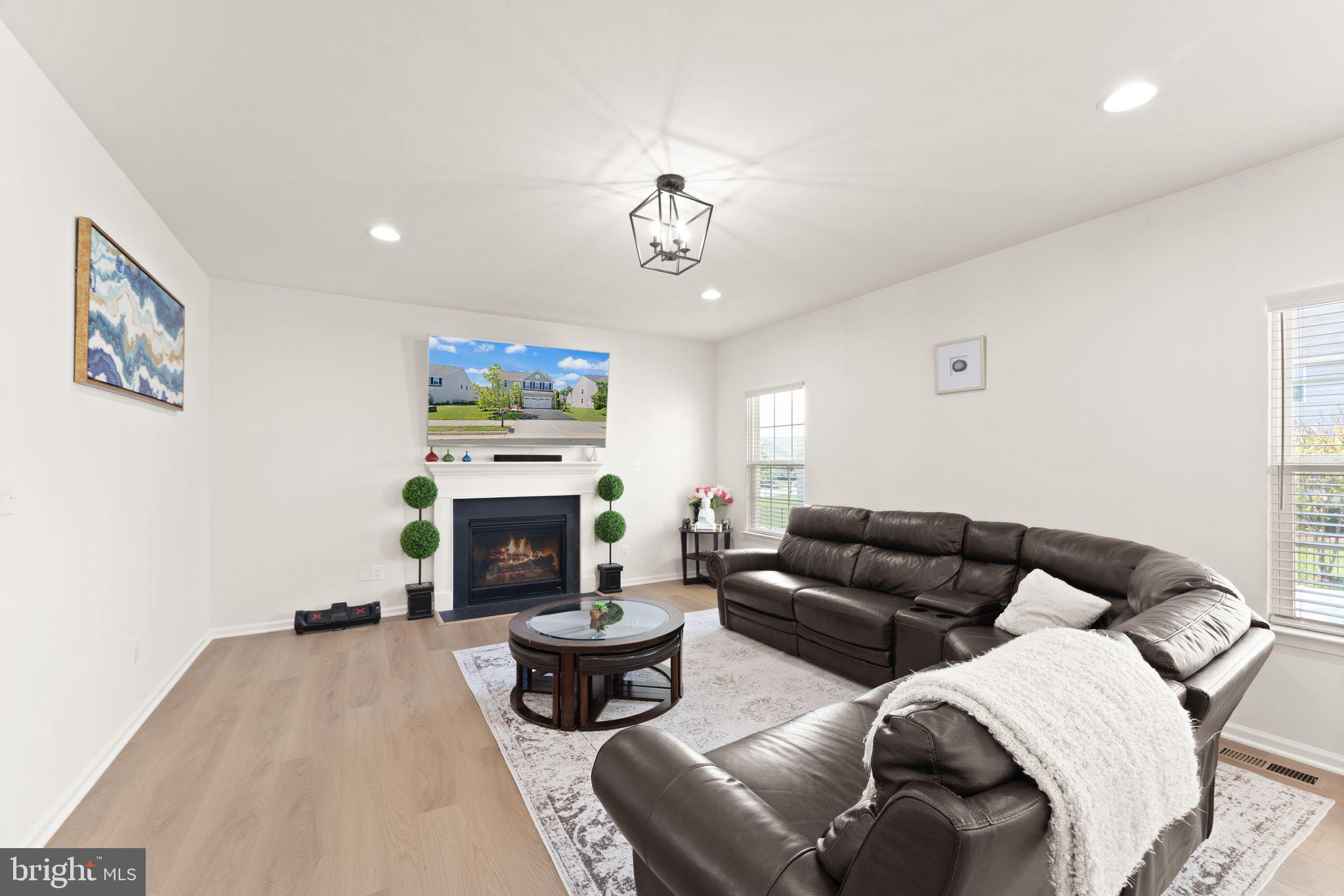 SEVEN HILLS - Residential