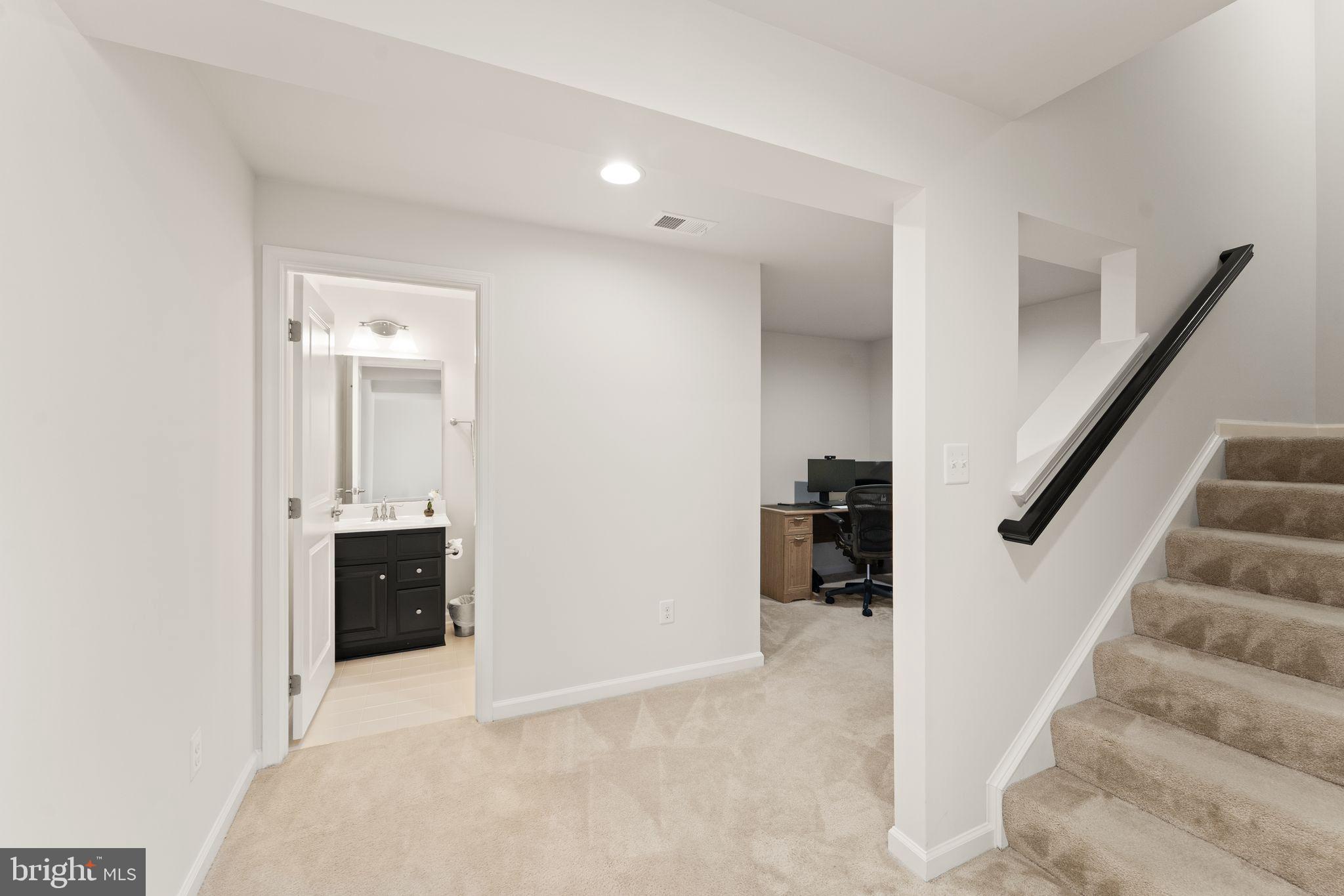 SEVEN HILLS - Residential