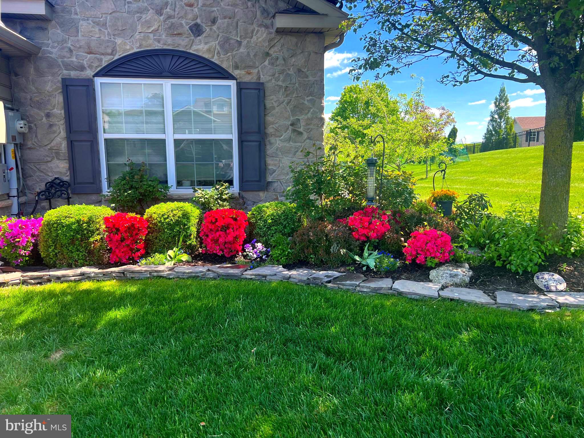 BUMBLE BEE HOLLOW - Residential
