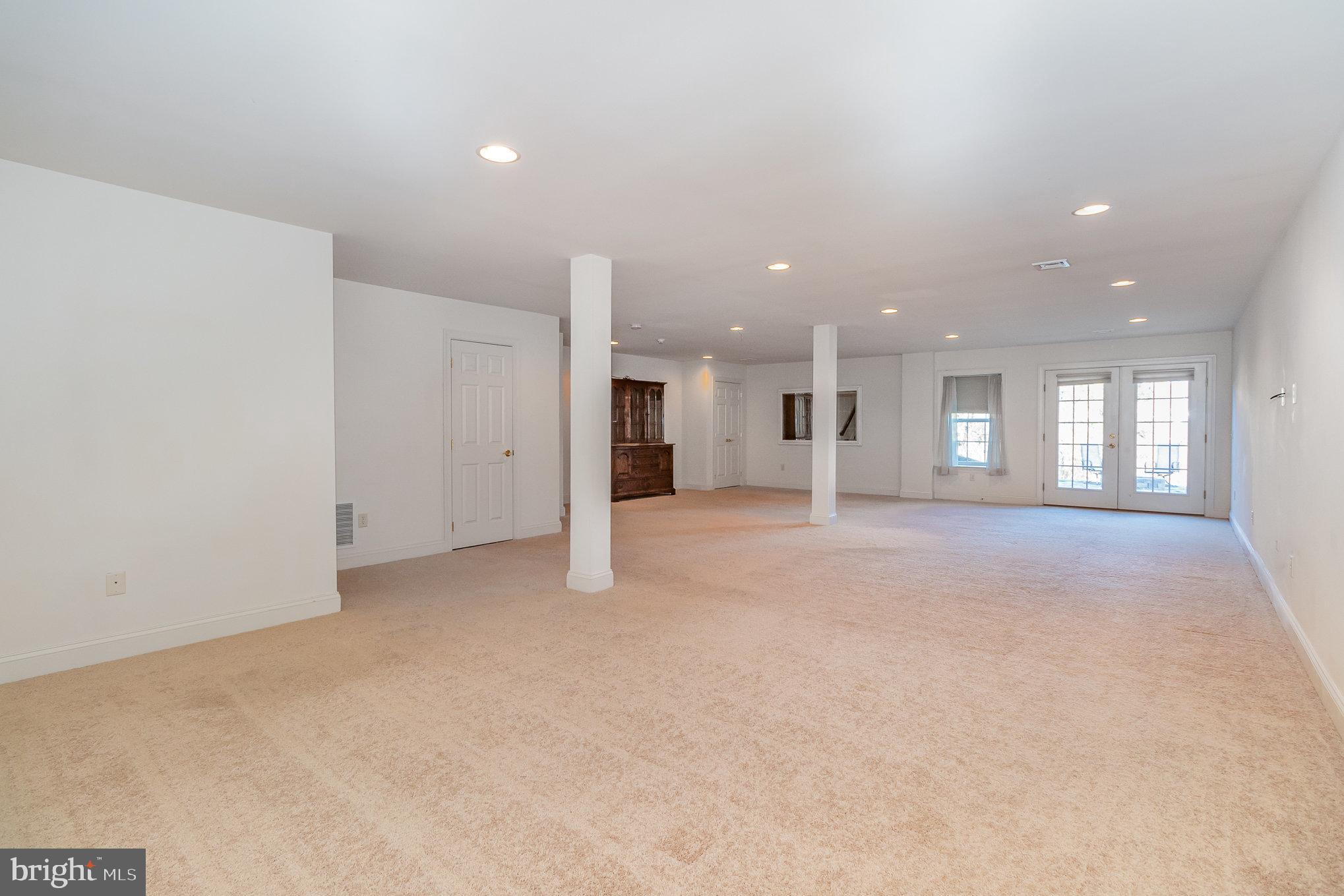 BUMBLE BEE HOLLOW - Residential