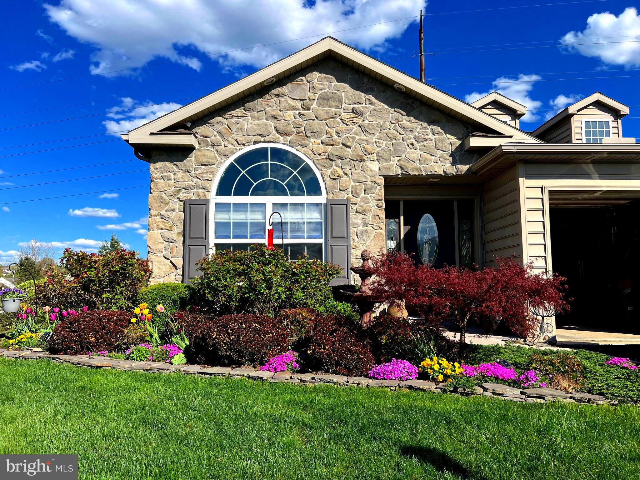 BUMBLE BEE HOLLOW - Residential