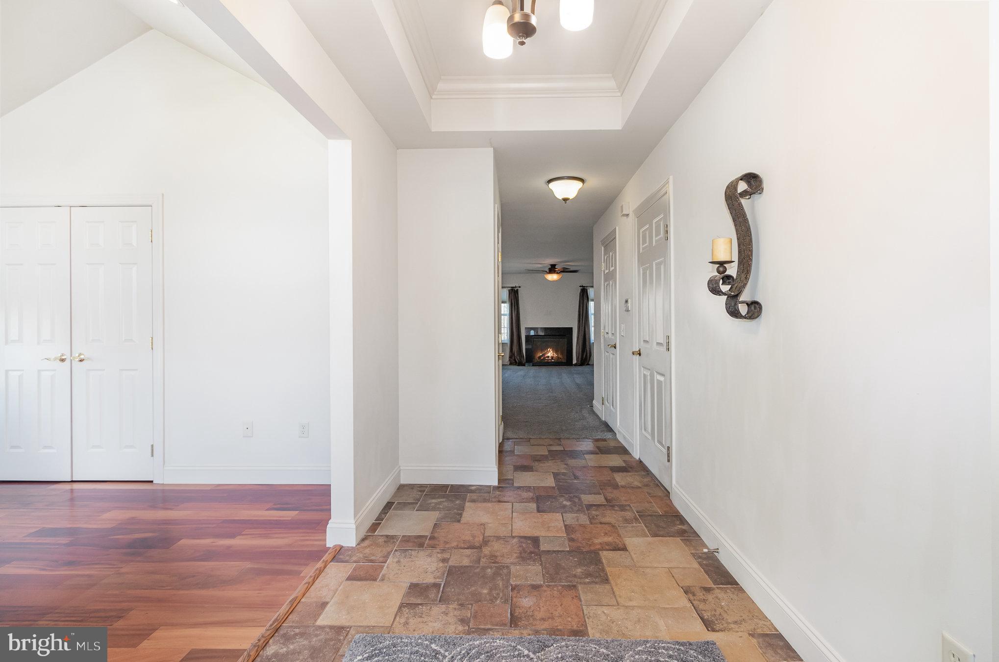 BUMBLE BEE HOLLOW - Residential