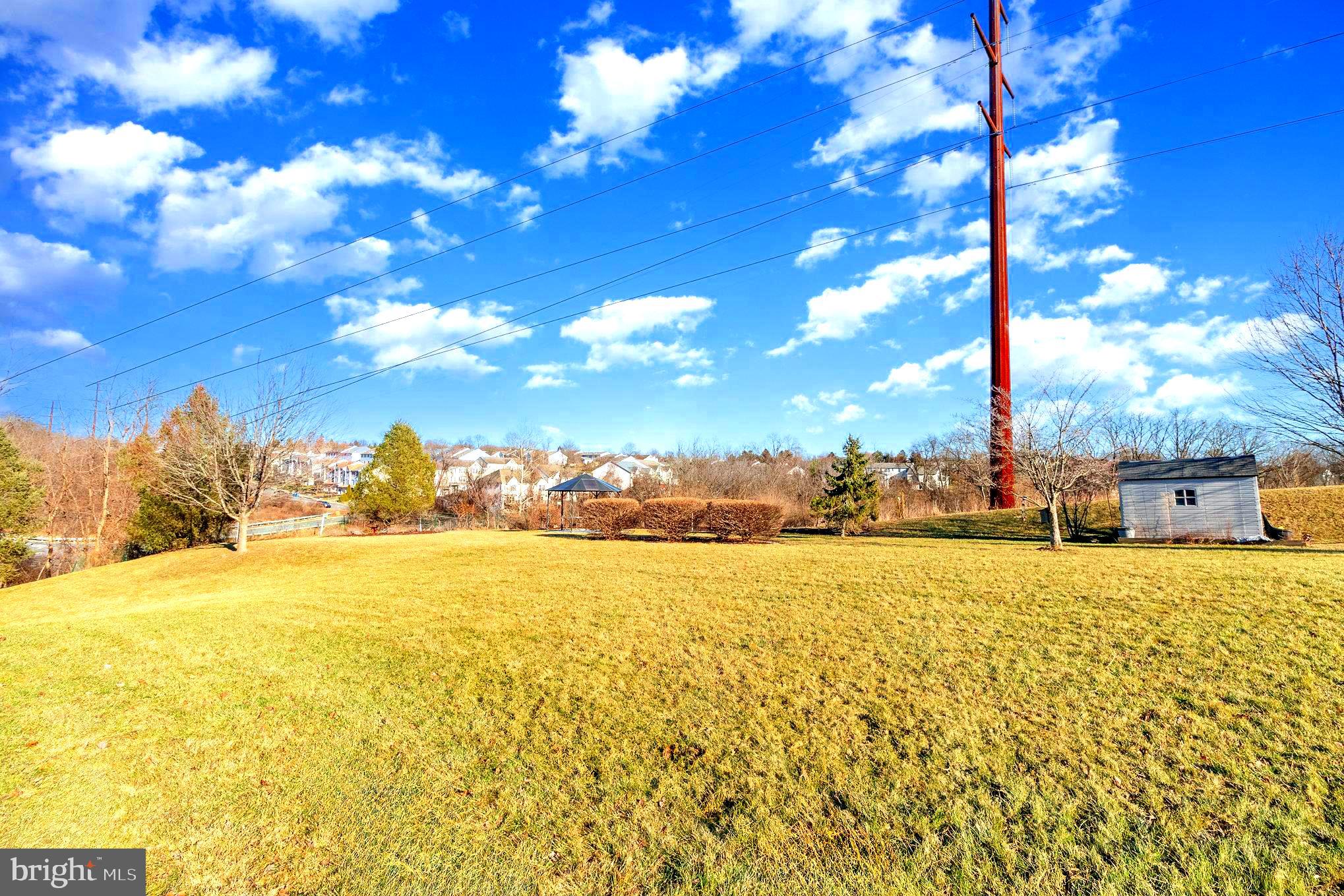 BUMBLE BEE HOLLOW - Residential