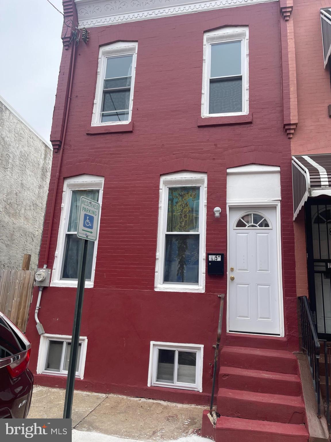 STRAWBERRY MANSION - Residential