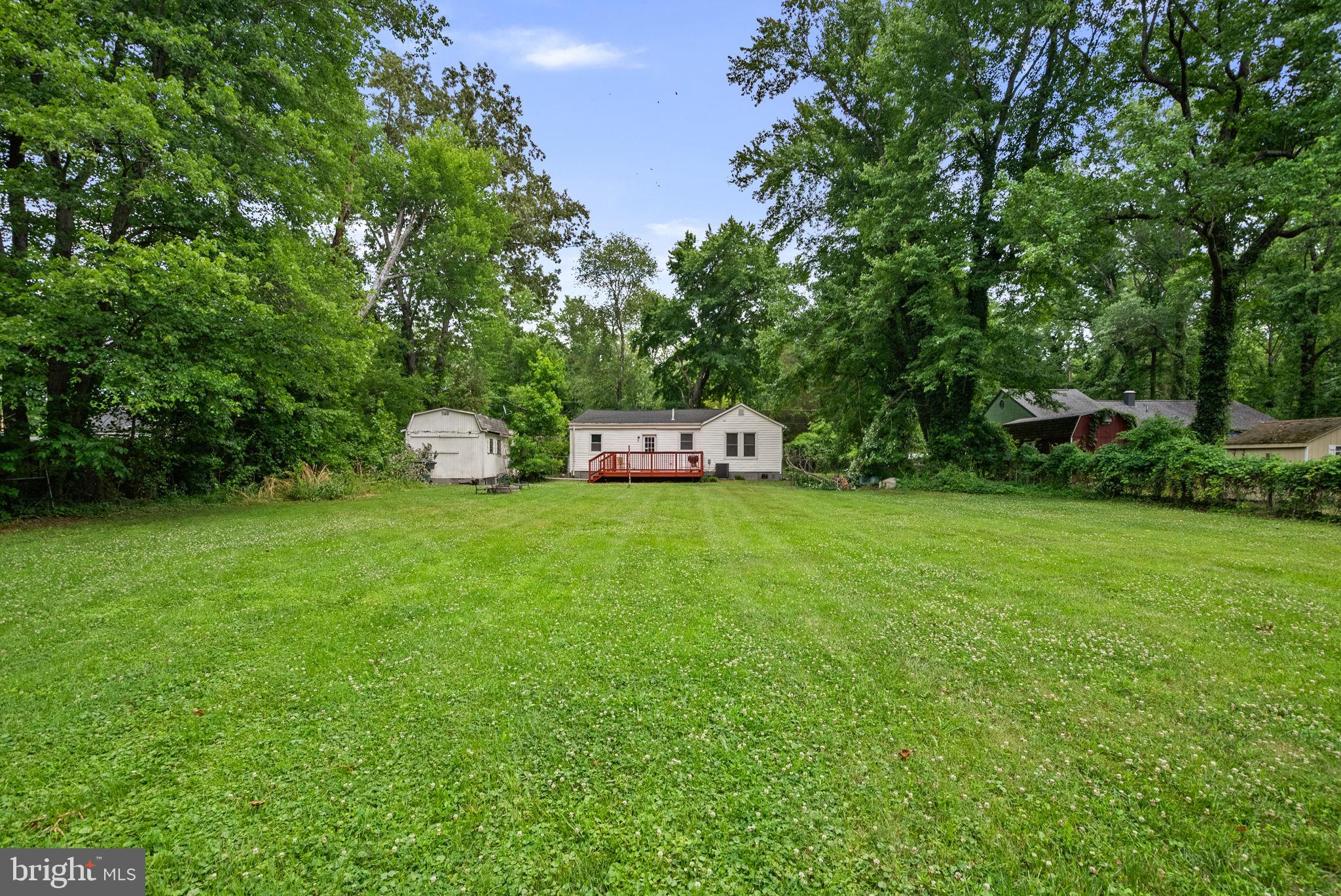 WHITE HALL - Residential