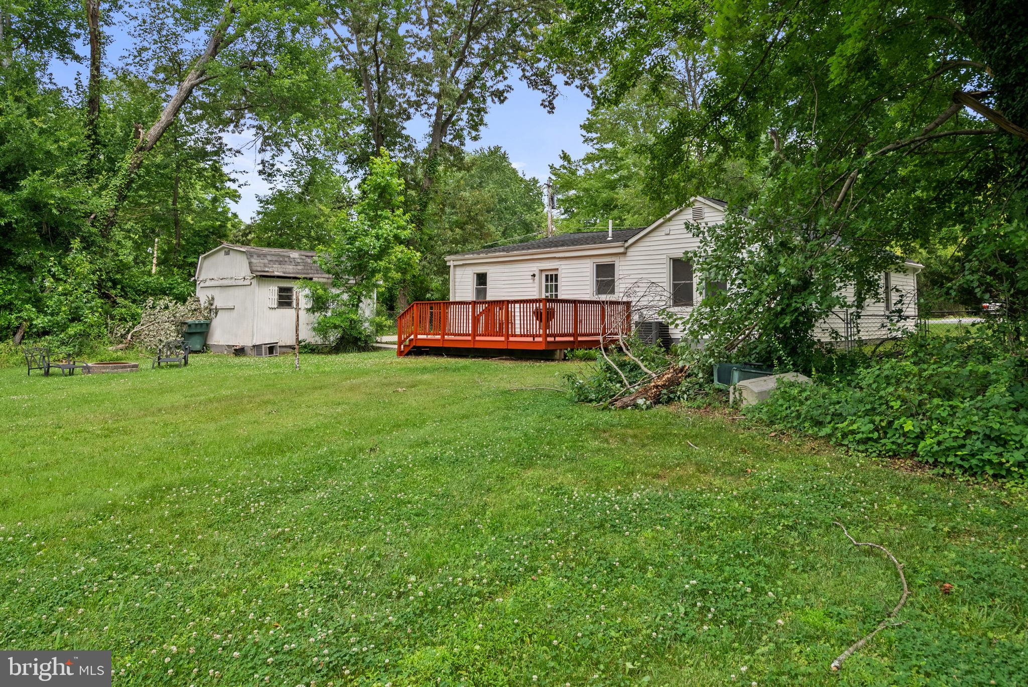 WHITE HALL - Residential